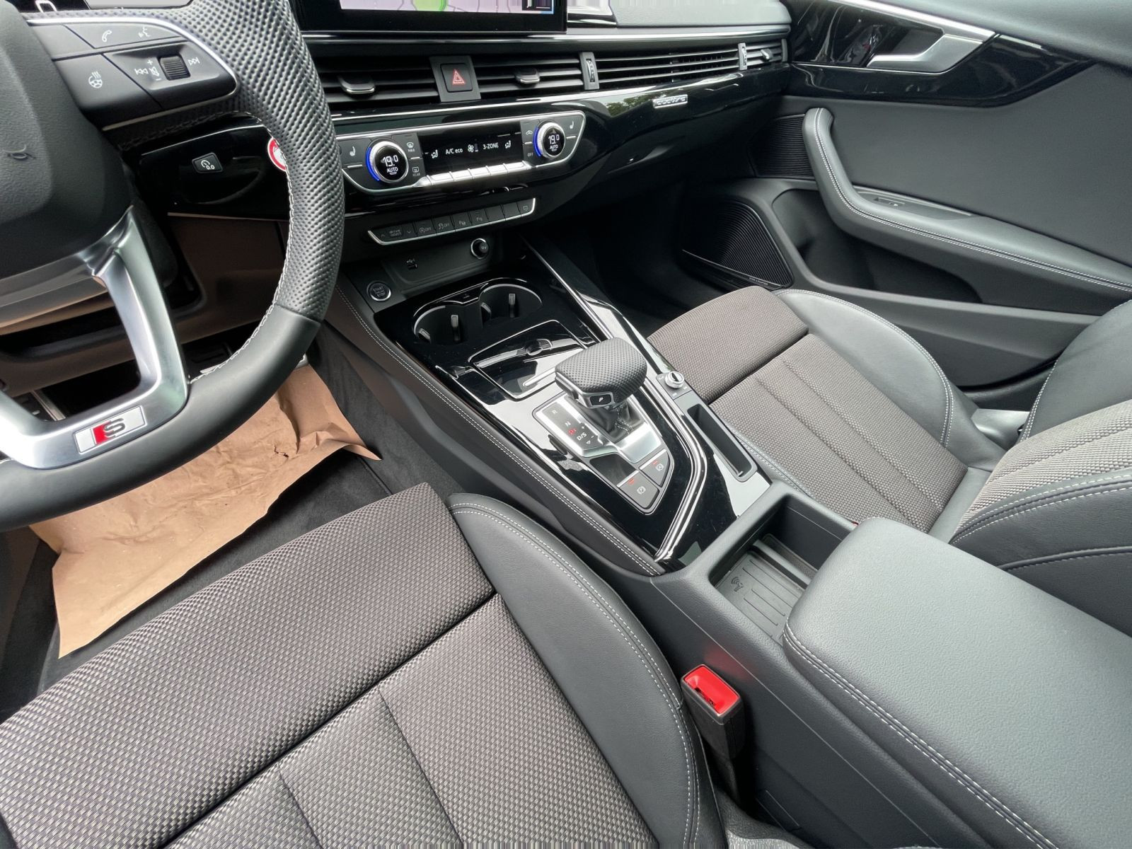 Audi - A4 Avant_15