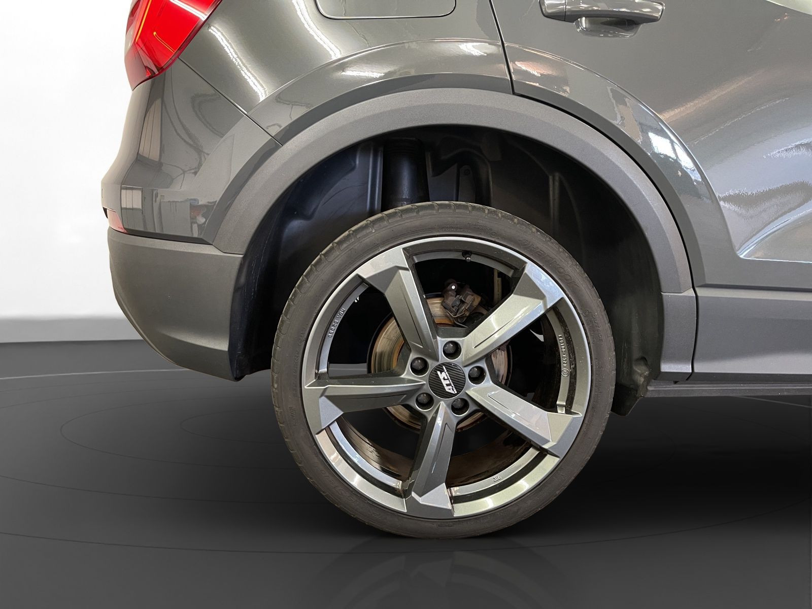 Audi - Q2_16