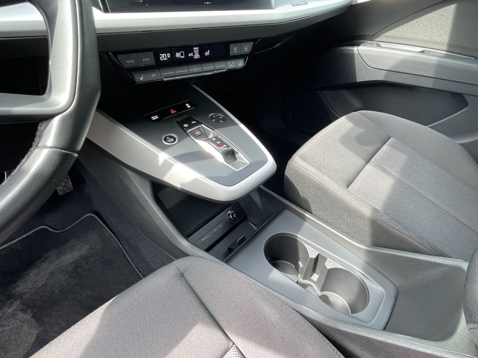 Audi - Q4 Sportback e-tron_15