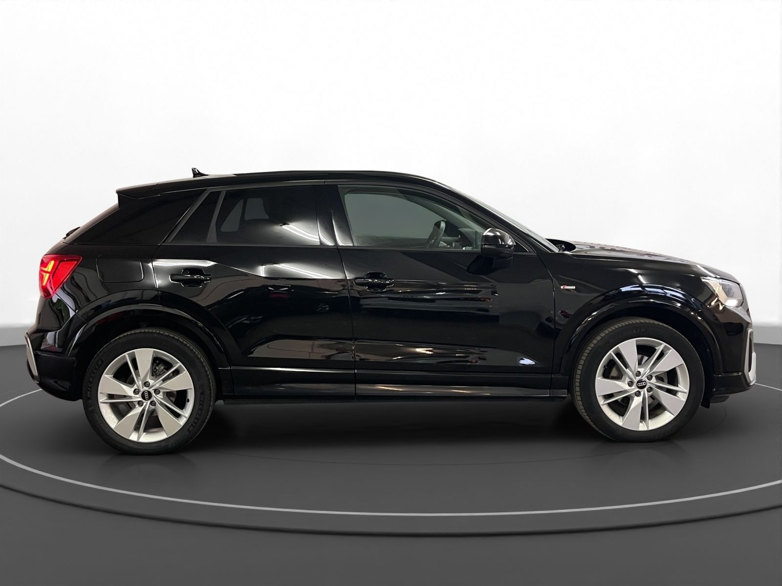 Audi - Q2_7
