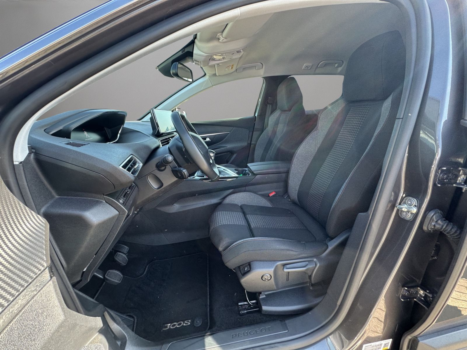 Peugeot - 3008_11