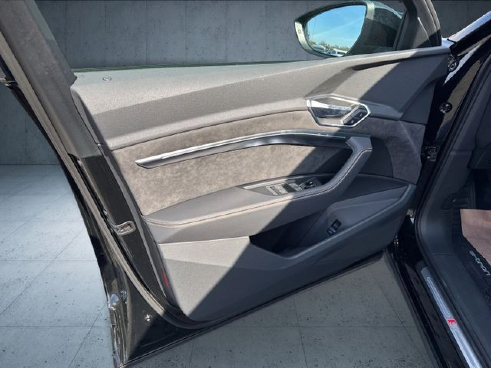 Audi - e-tron_25