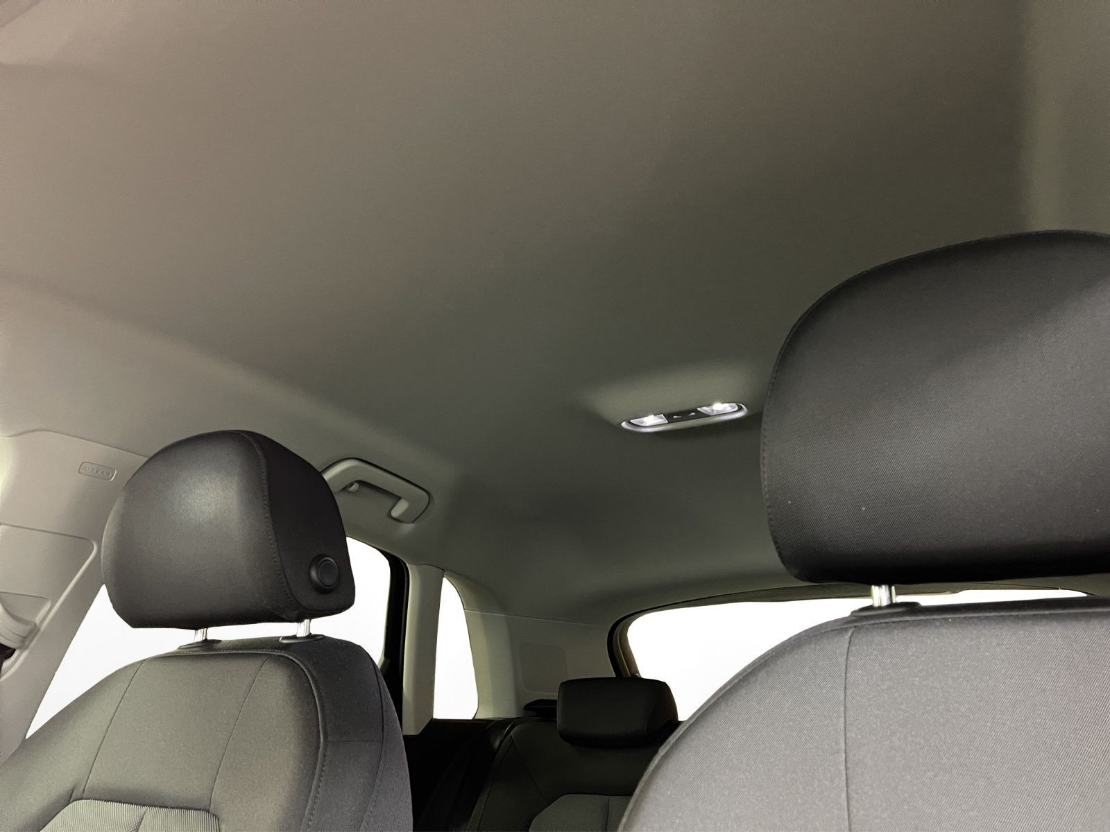 Audi - Q3_9