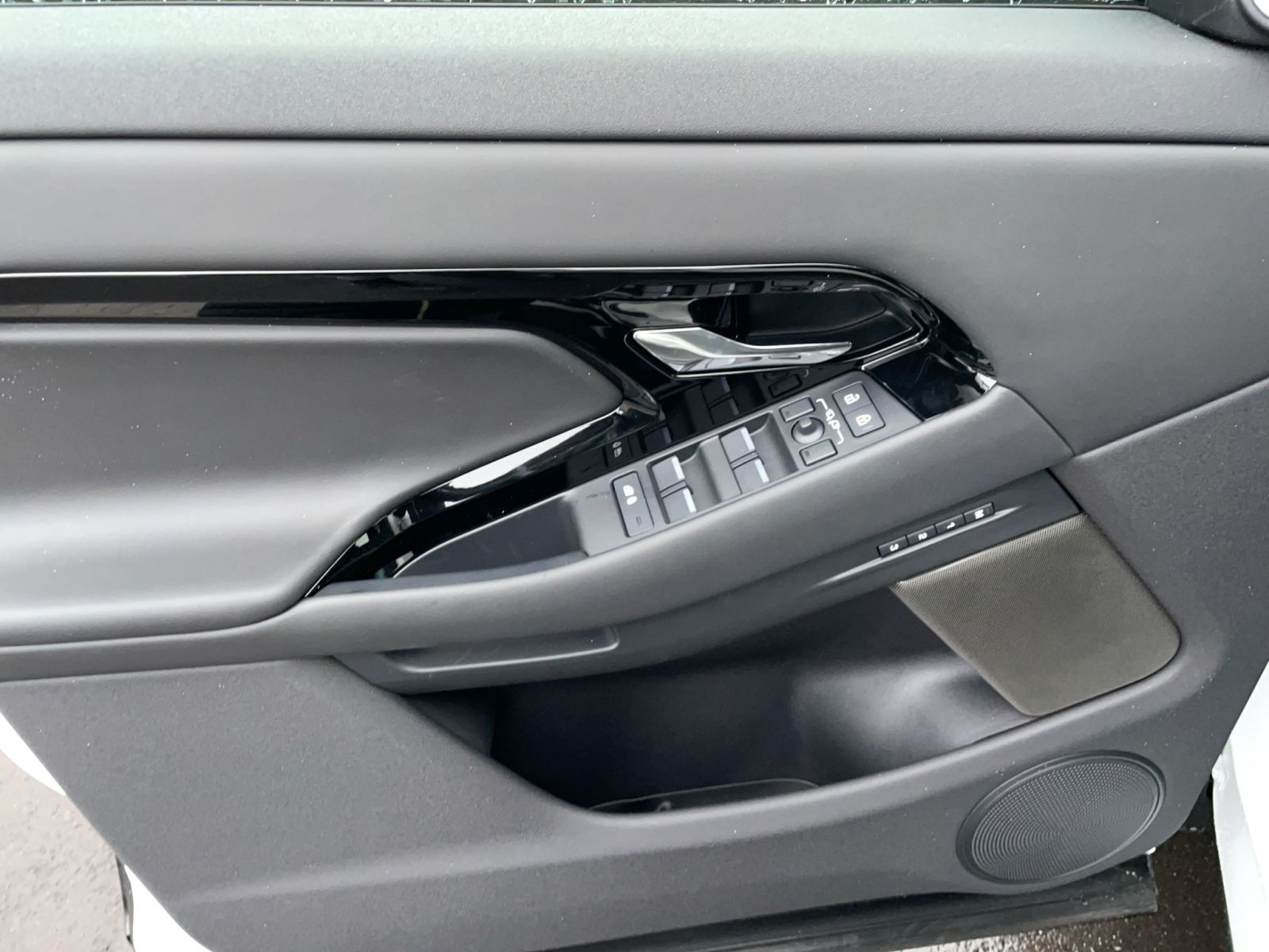 Land Rover - Range Rover Evoque_11