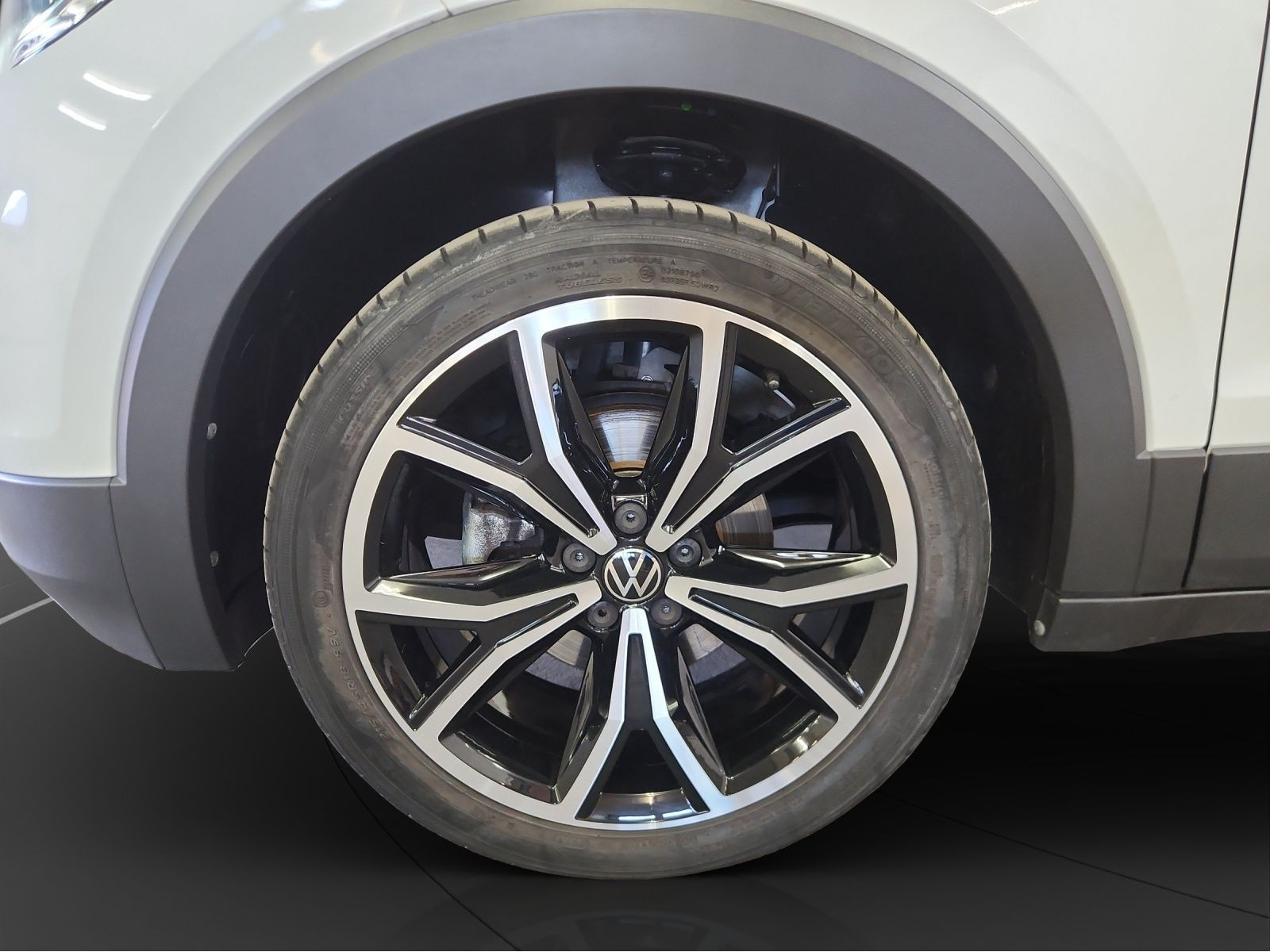 Volkswagen - T-Cross_11
