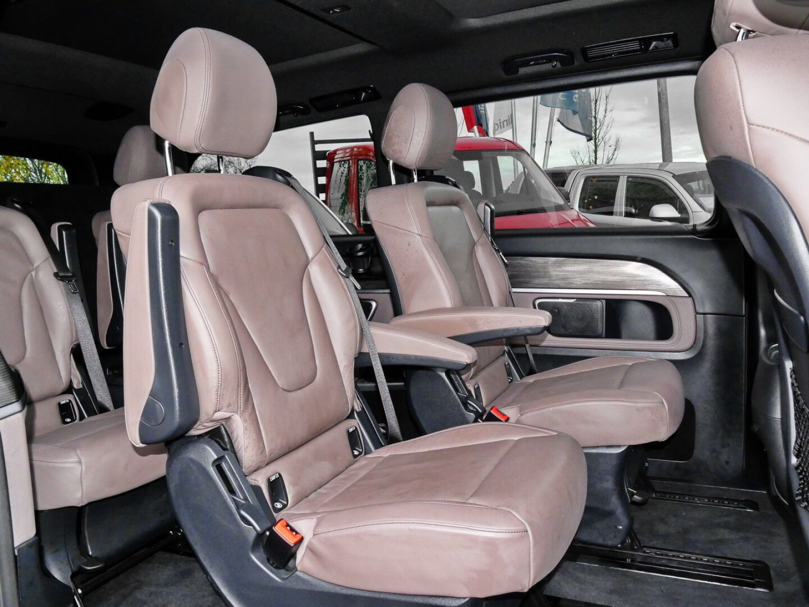 Mercedes-Benz - V 300_7