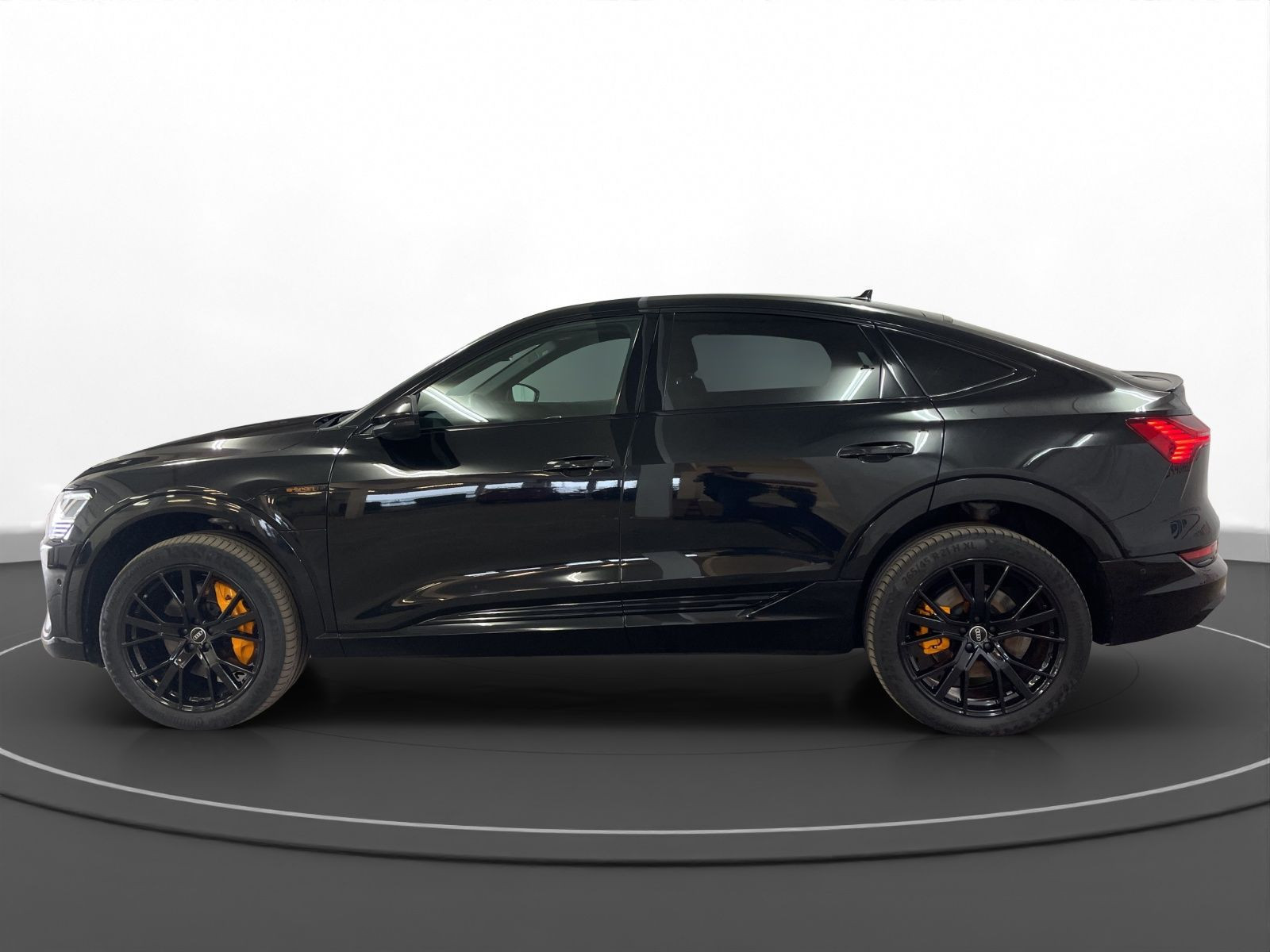 Audi - e-tron Sportback_8