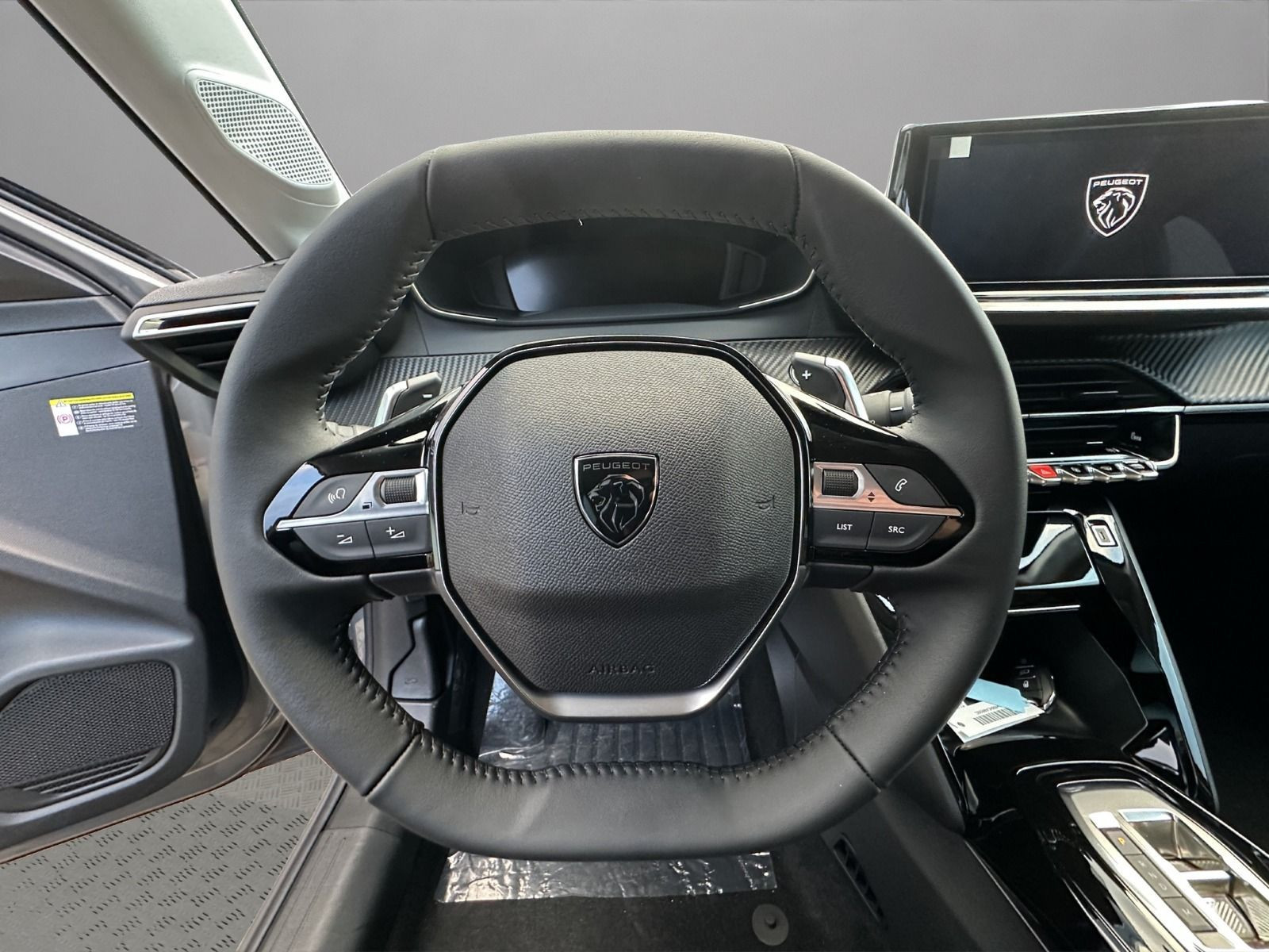 Peugeot - 208_10