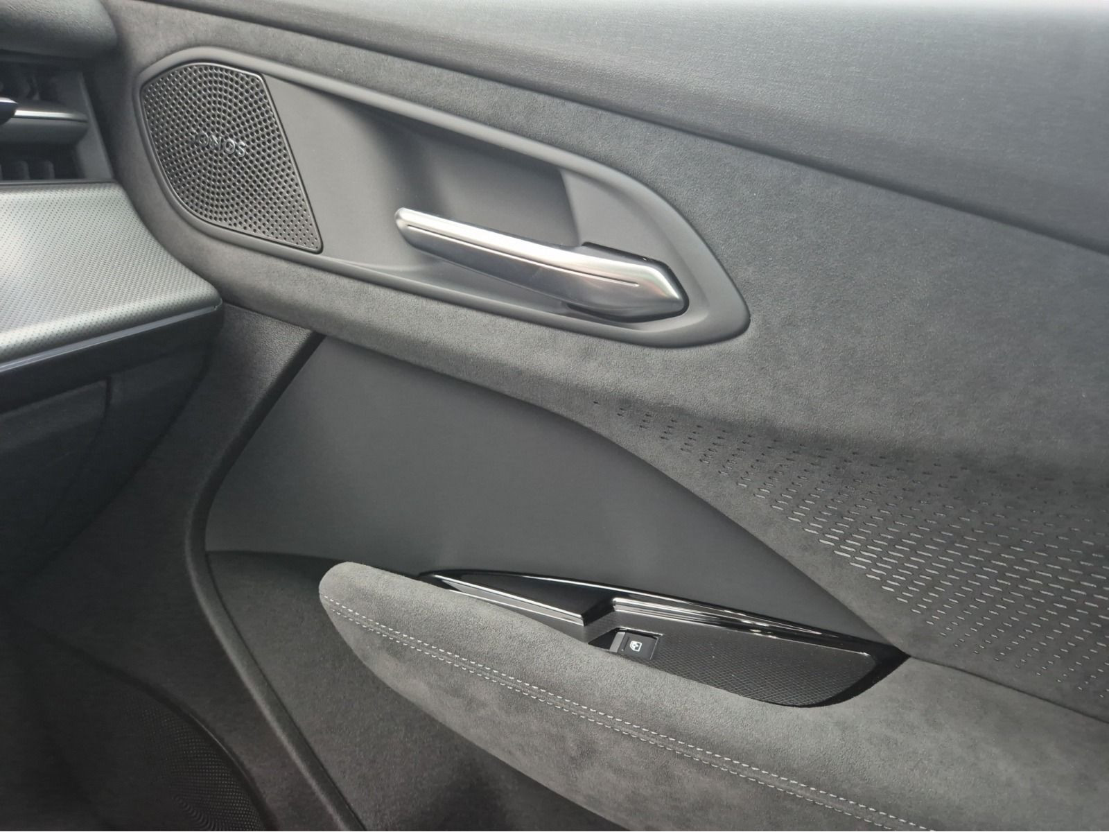 Audi - Q3_20