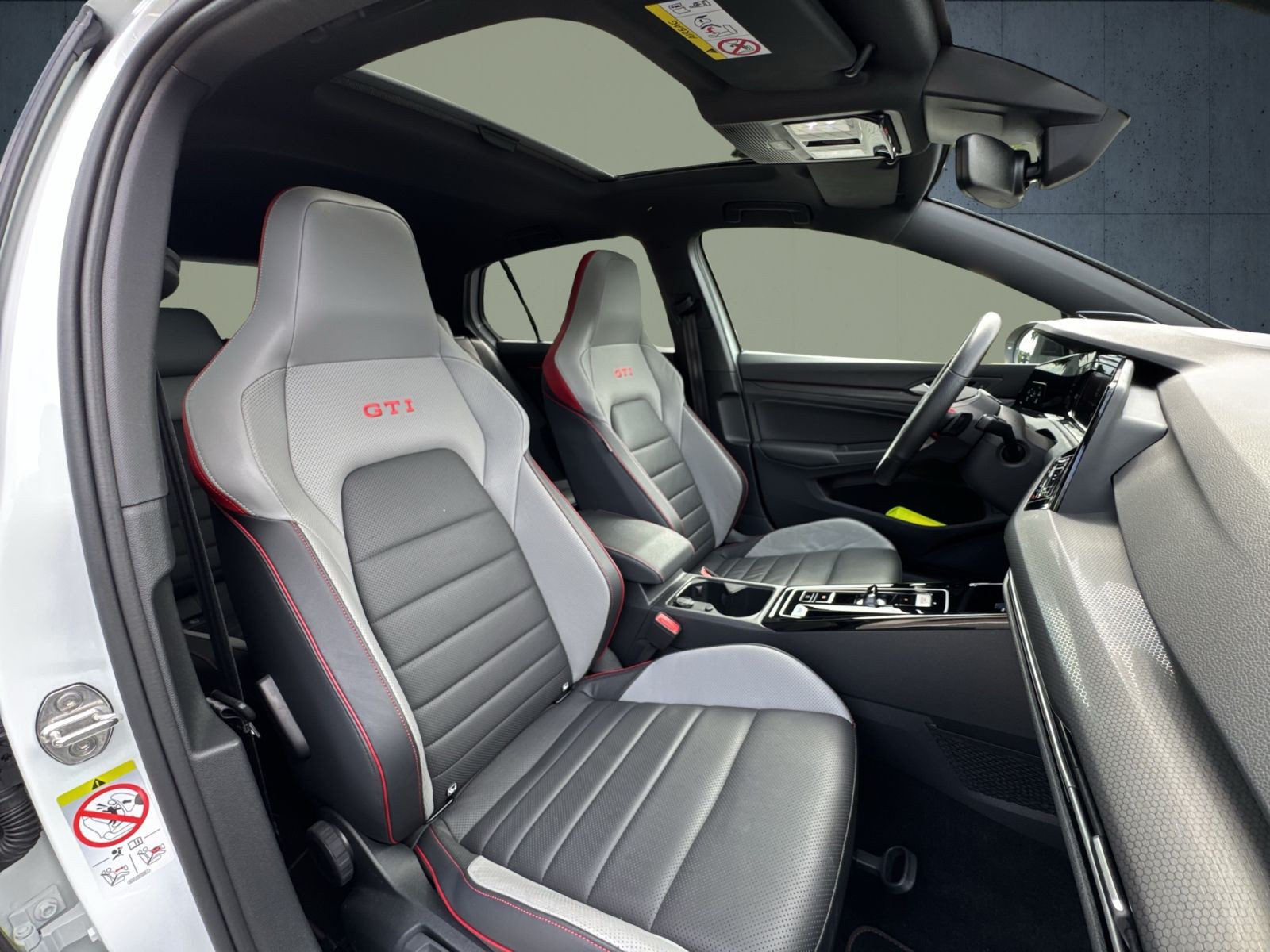Volkswagen - Golf GTI_18