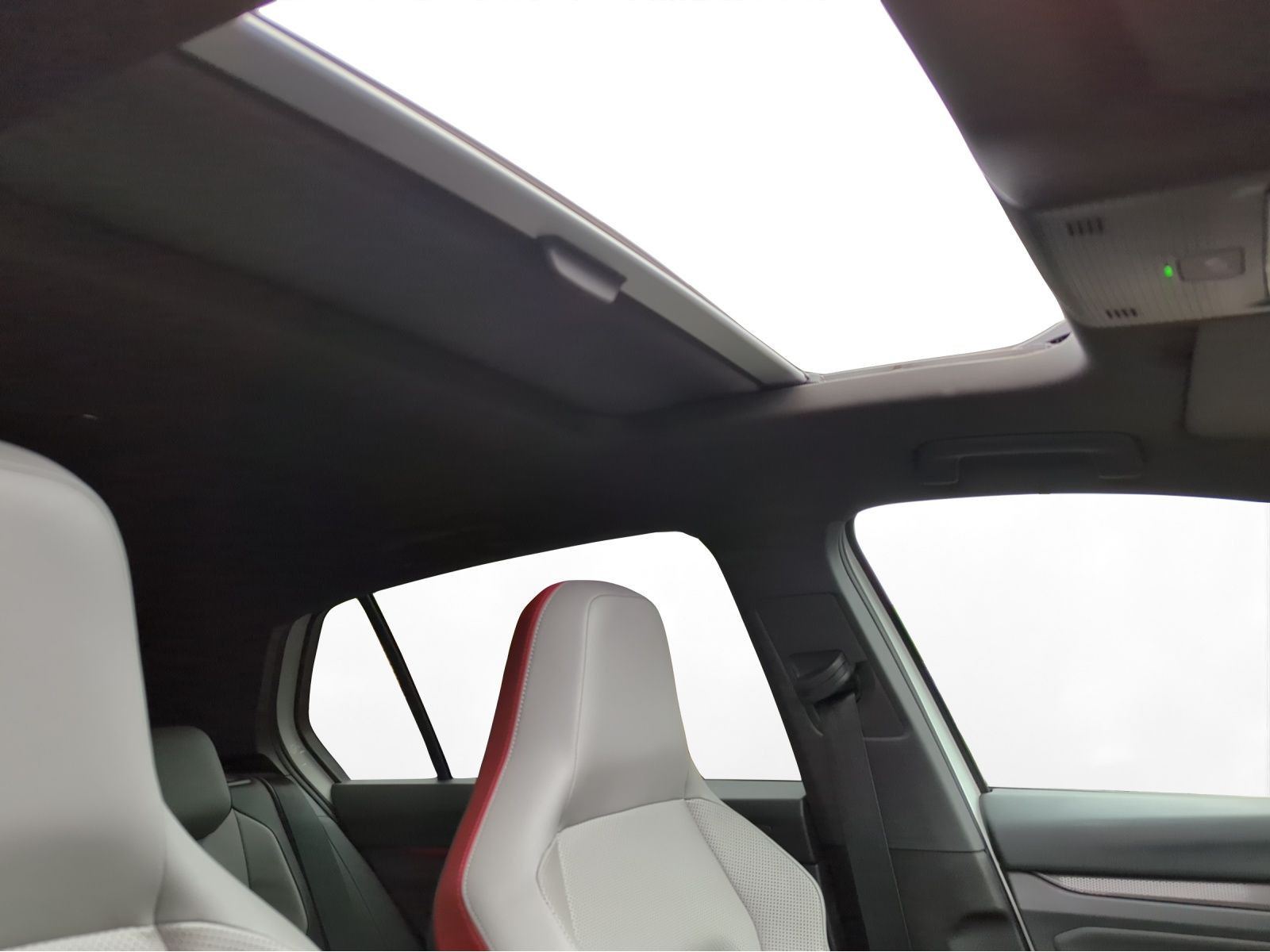 Volkswagen - Golf GTI_11