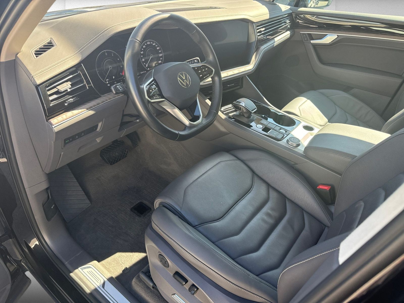 Volkswagen - Touareg_10
