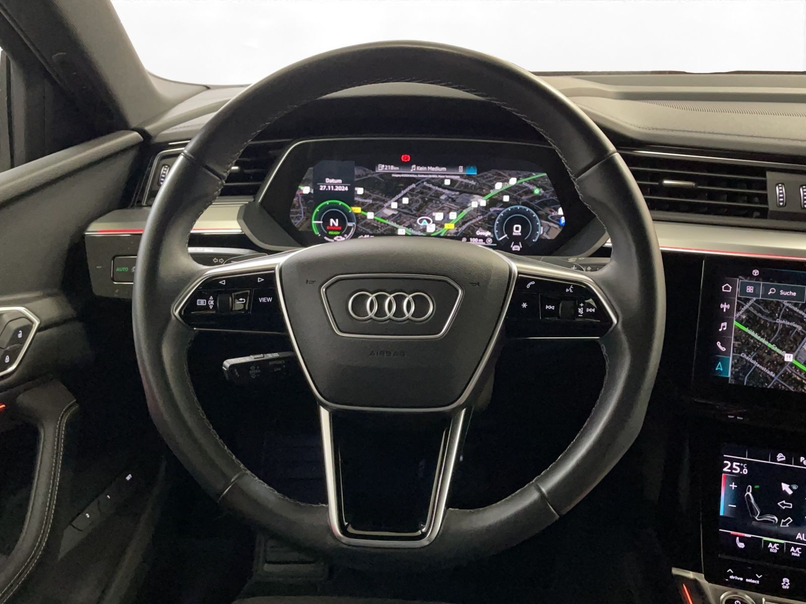 Audi - Q8 Sportback e-tron_13