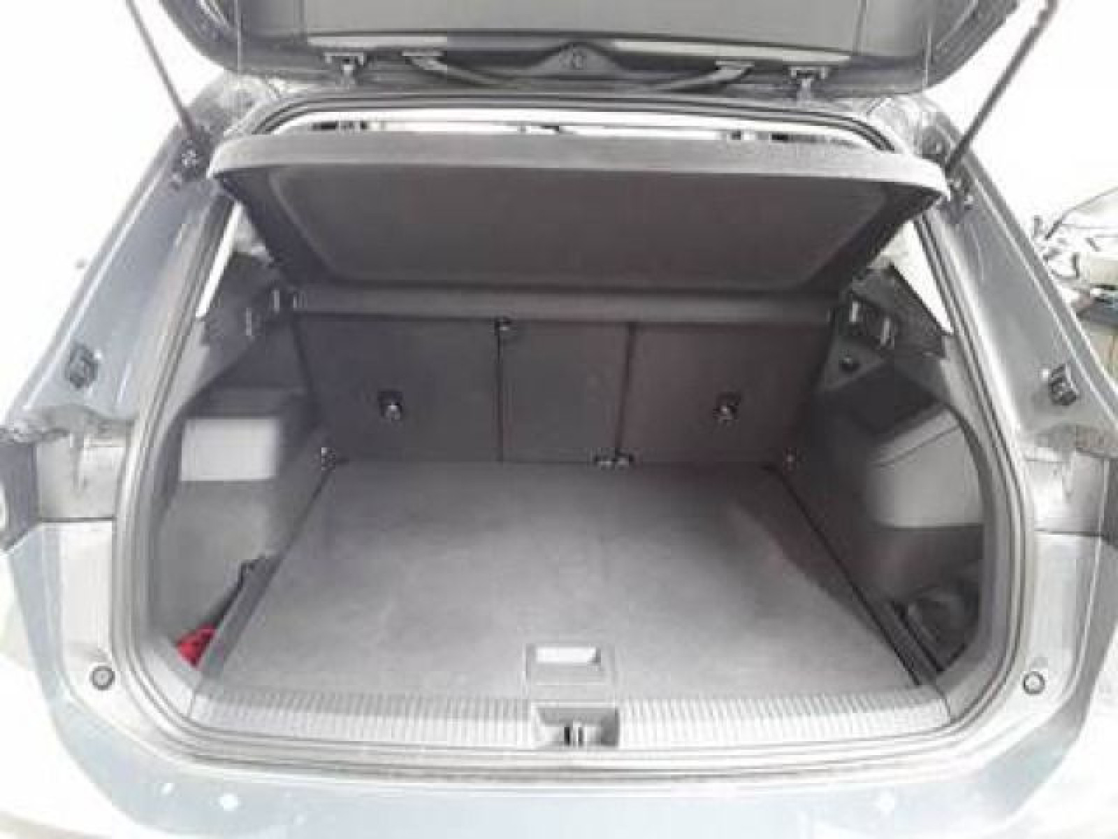 Volkswagen - Tiguan_8