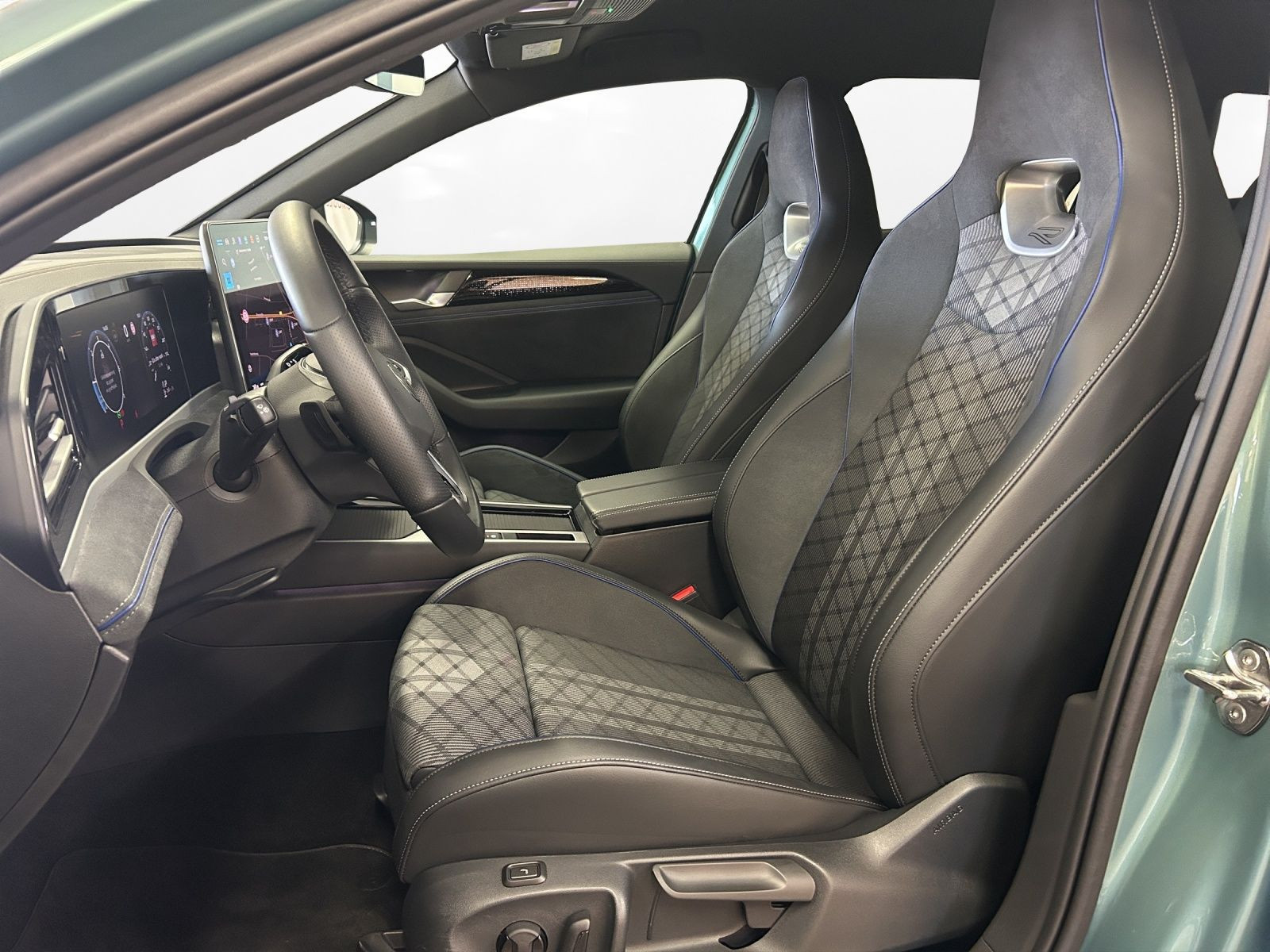 Volkswagen - Passat Variant_17