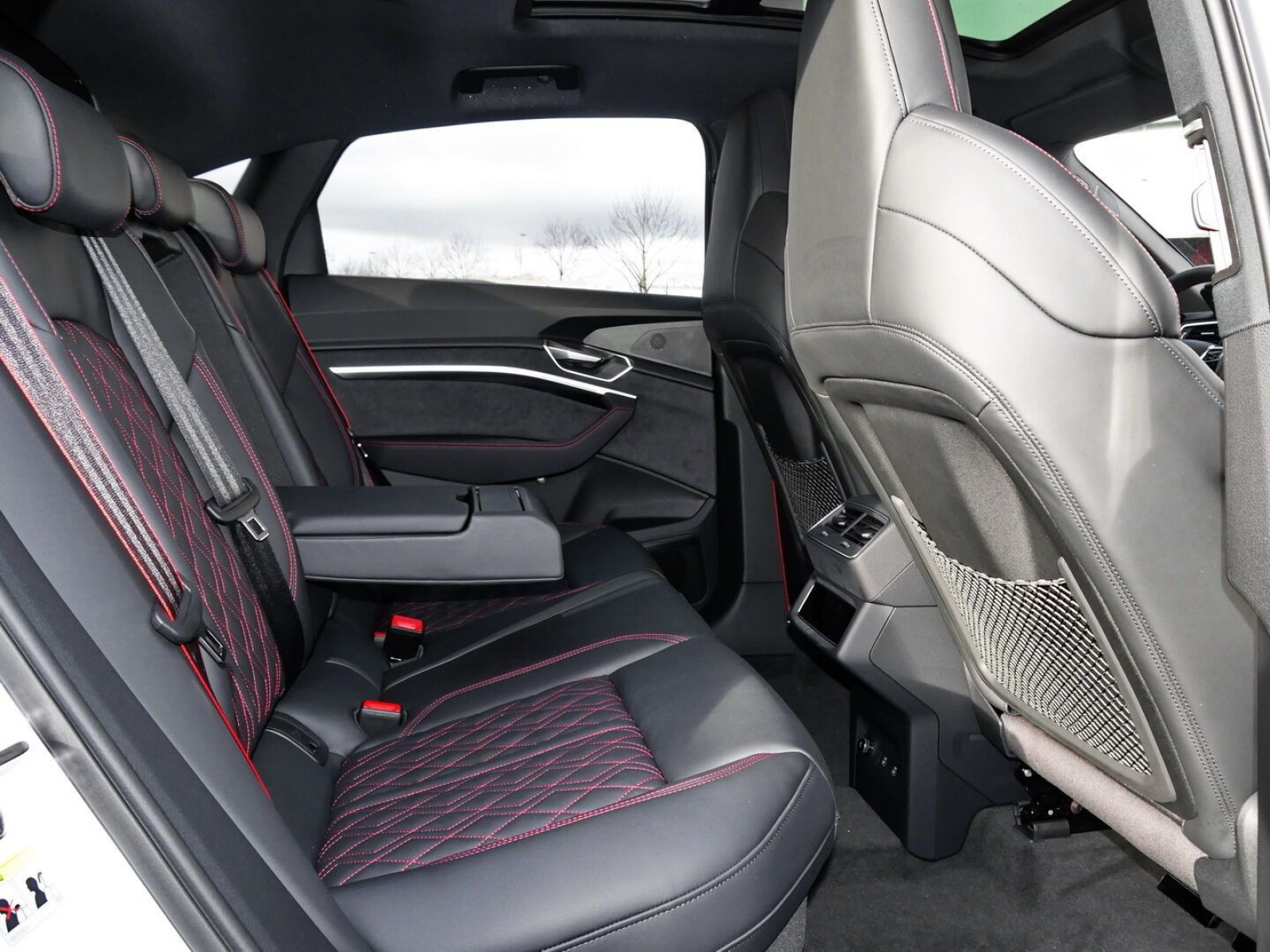 Audi - Q8 e-tron_7