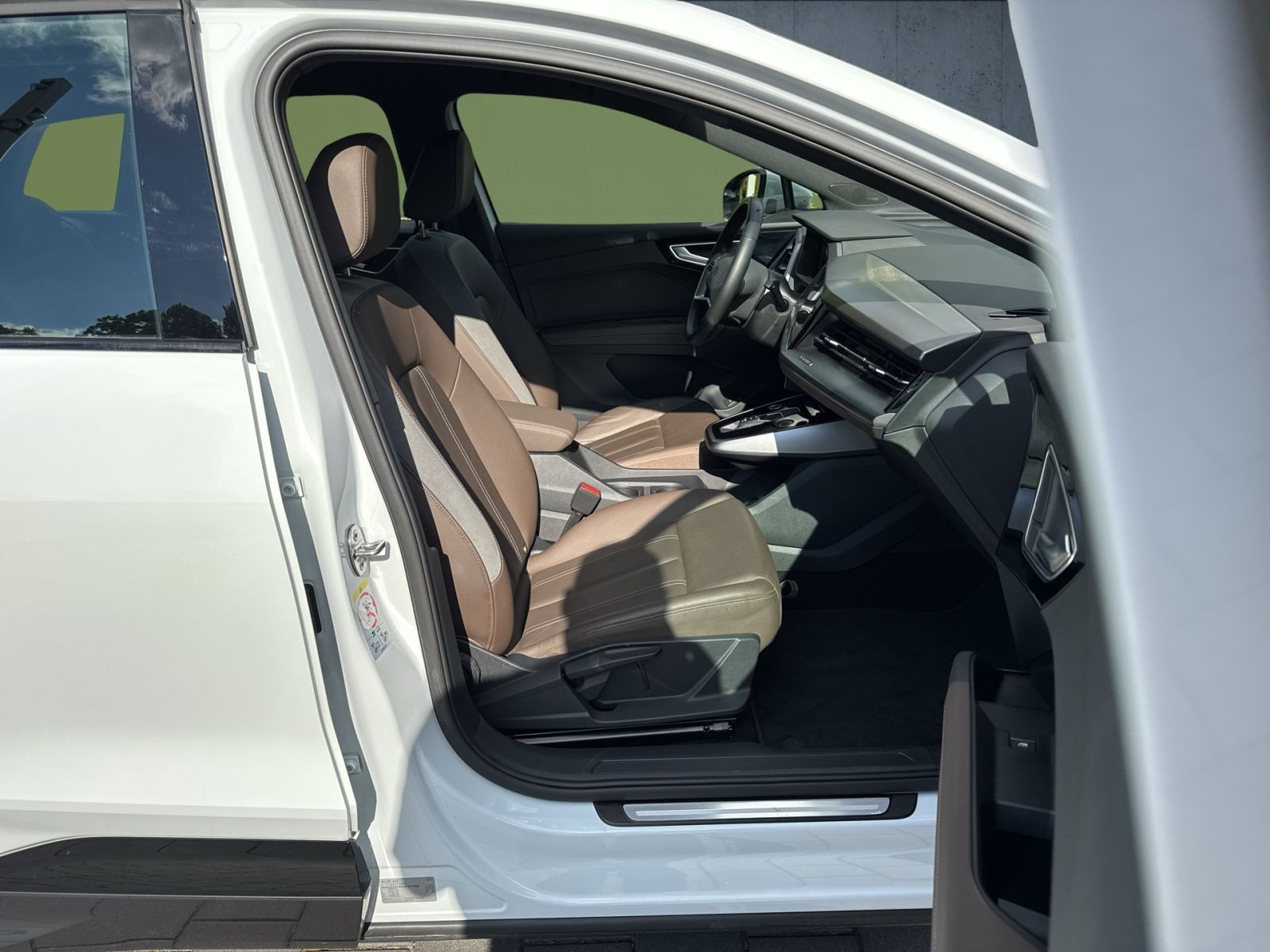 Audi - Q4 e-tron_17