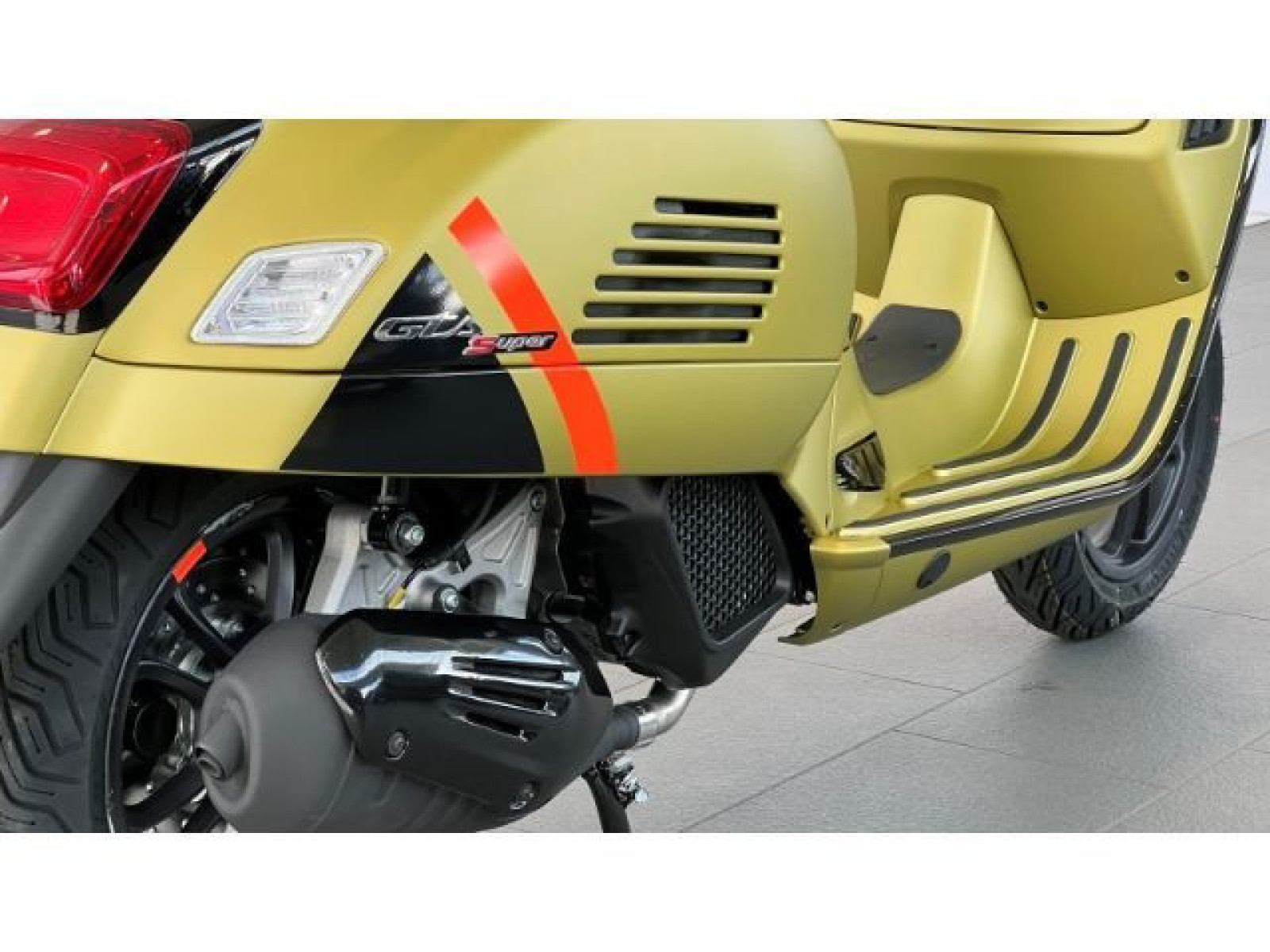 Piaggio - _11
