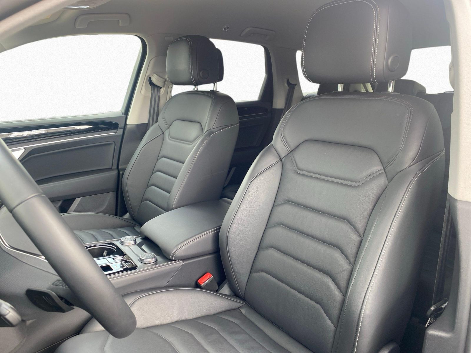 Volkswagen - Touareg_10