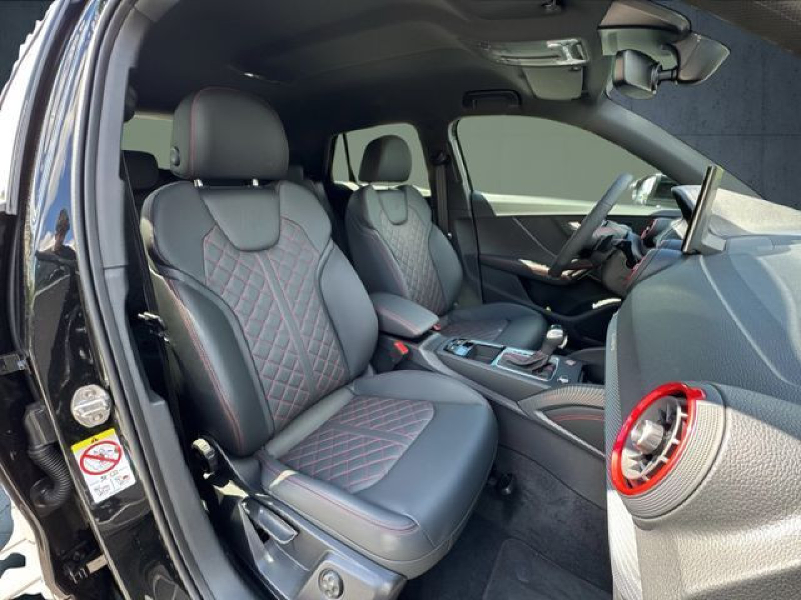 Audi - SQ2_19