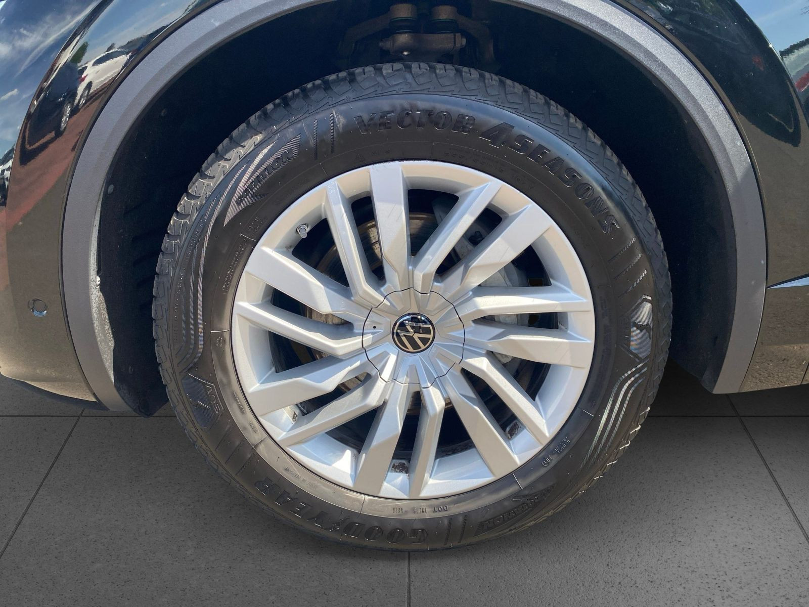 Volkswagen - Touareg_9