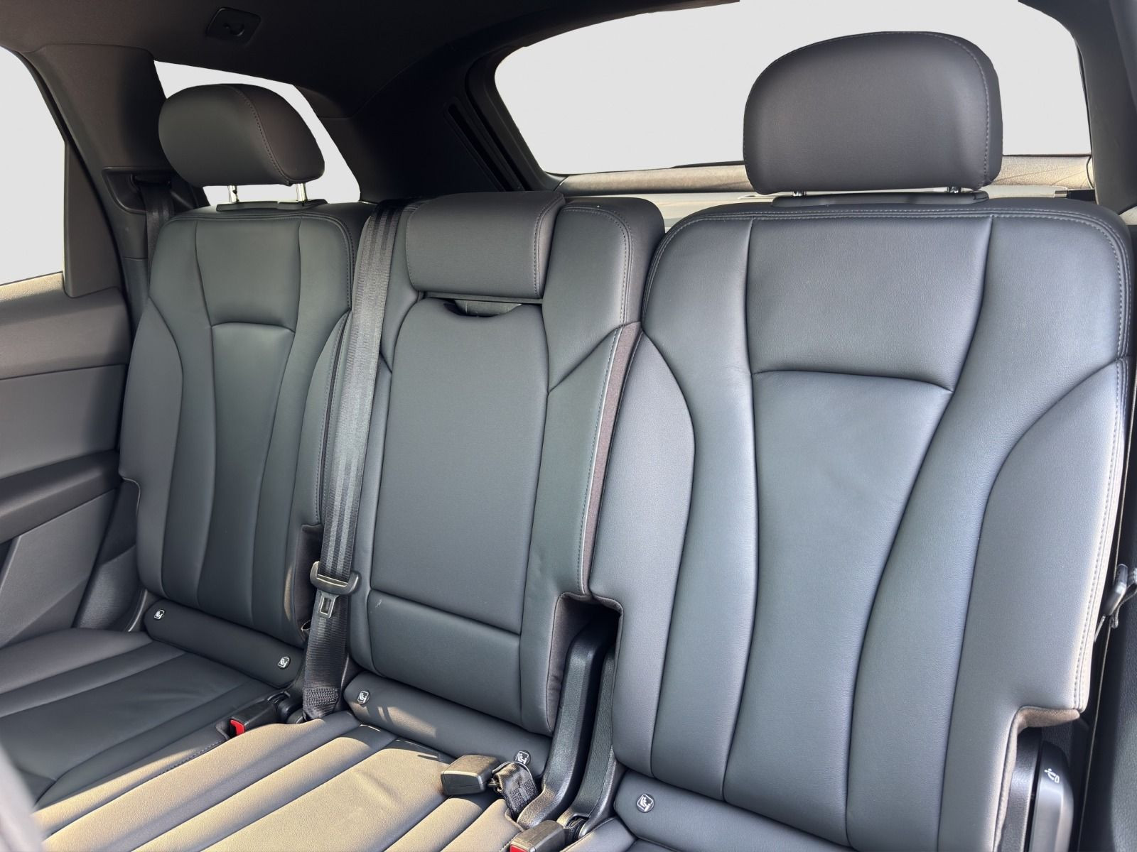 Audi - Q7_10