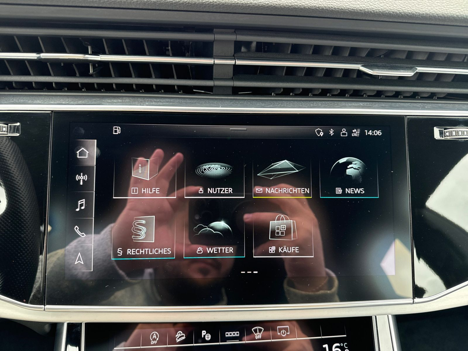 Audi - Q8_17