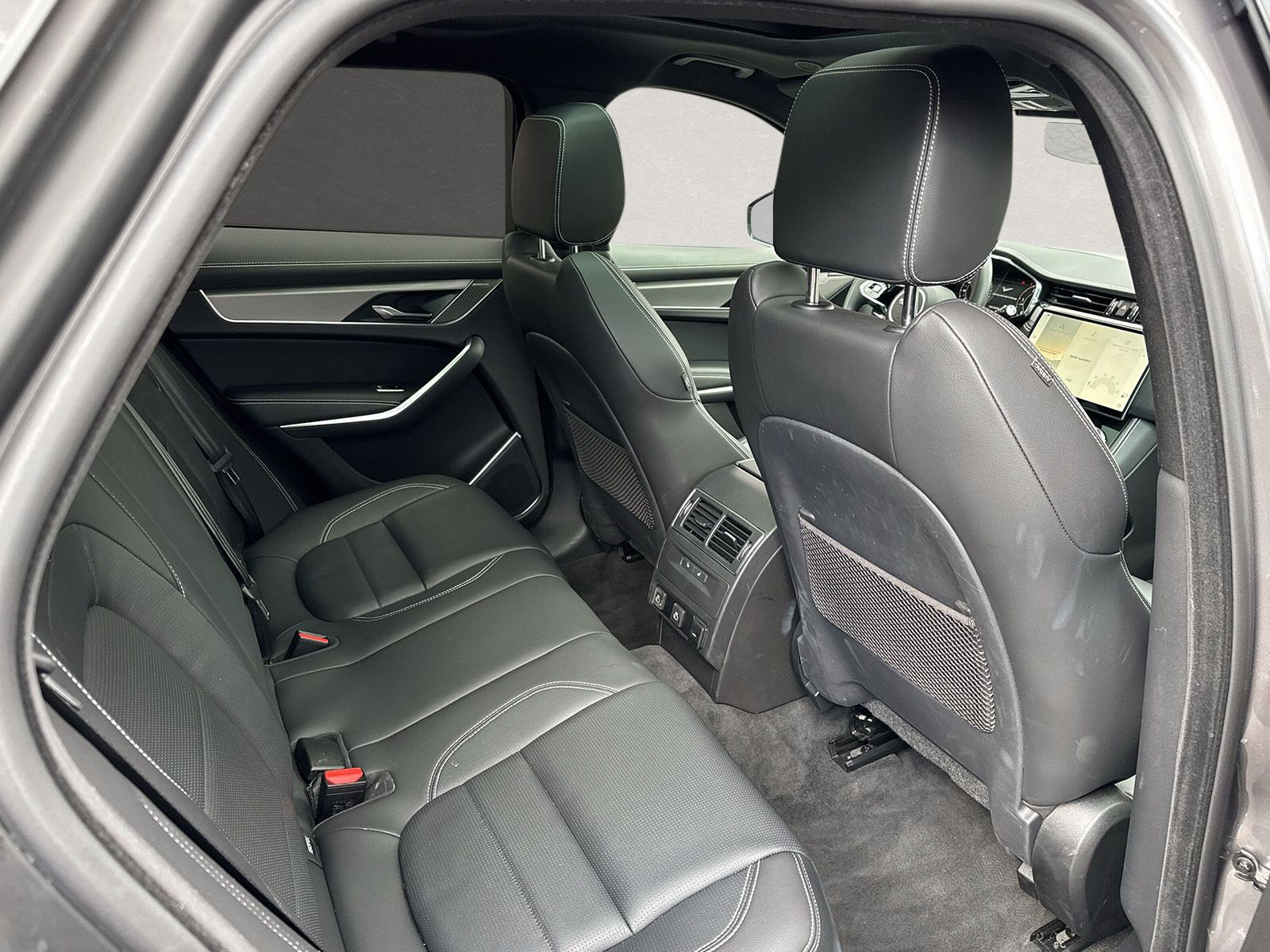 Jaguar - F-Pace_5