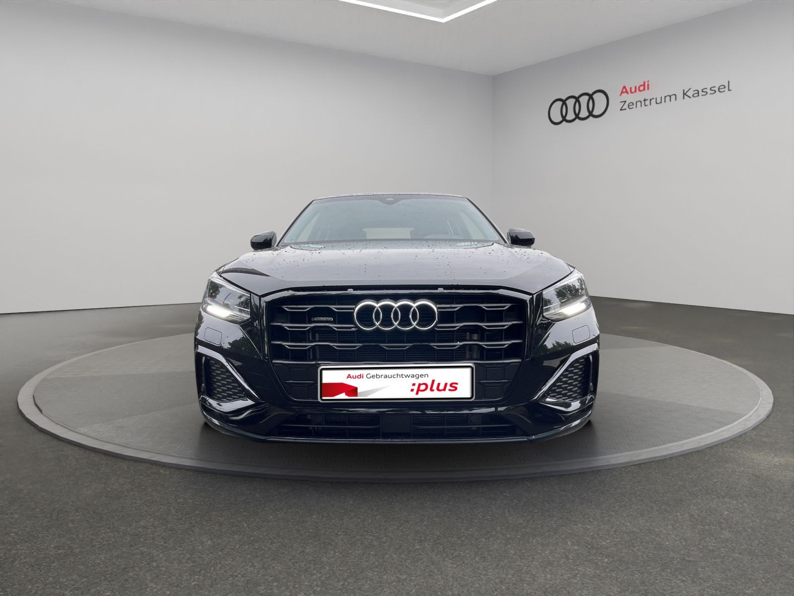 Audi - Q2_10