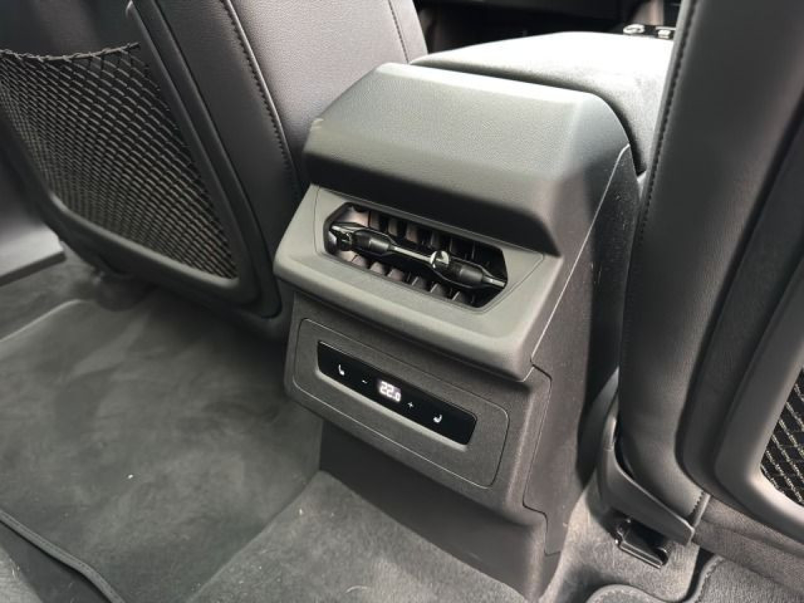 Audi - A6 Avant e-tron_19