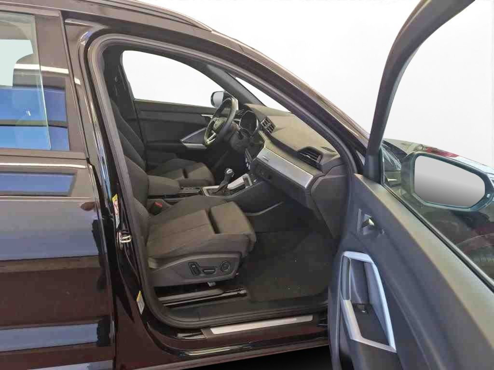 Audi - Q3_5