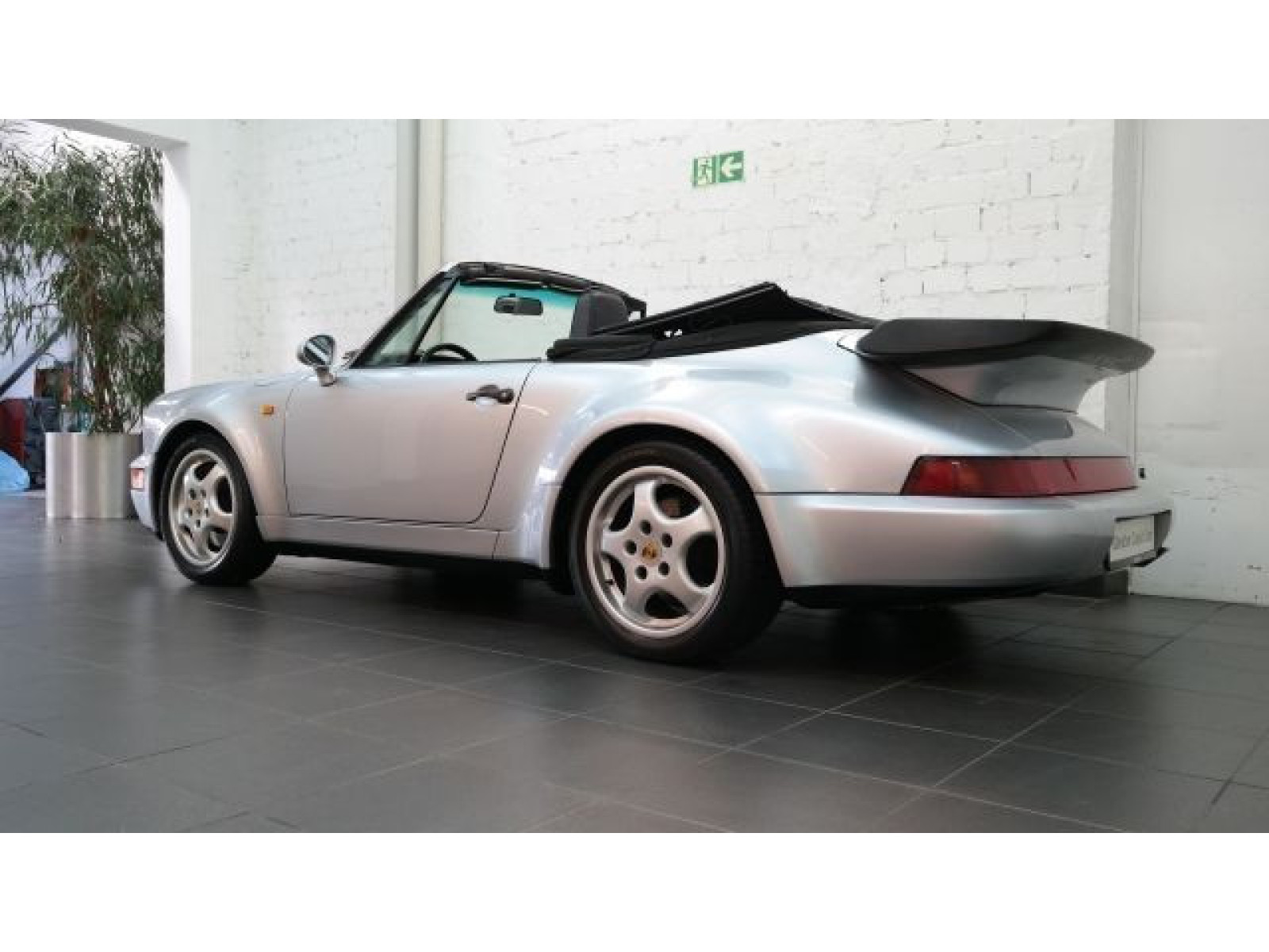 Porsche - 964_29