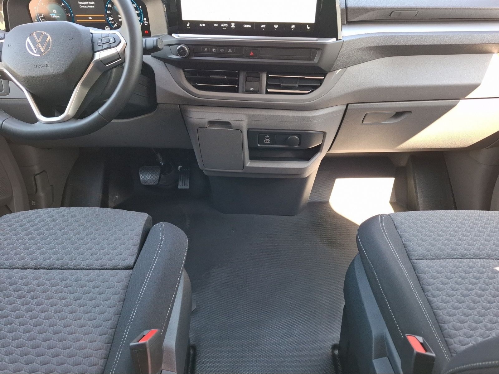 Volkswagen - T7 Caravelle_5