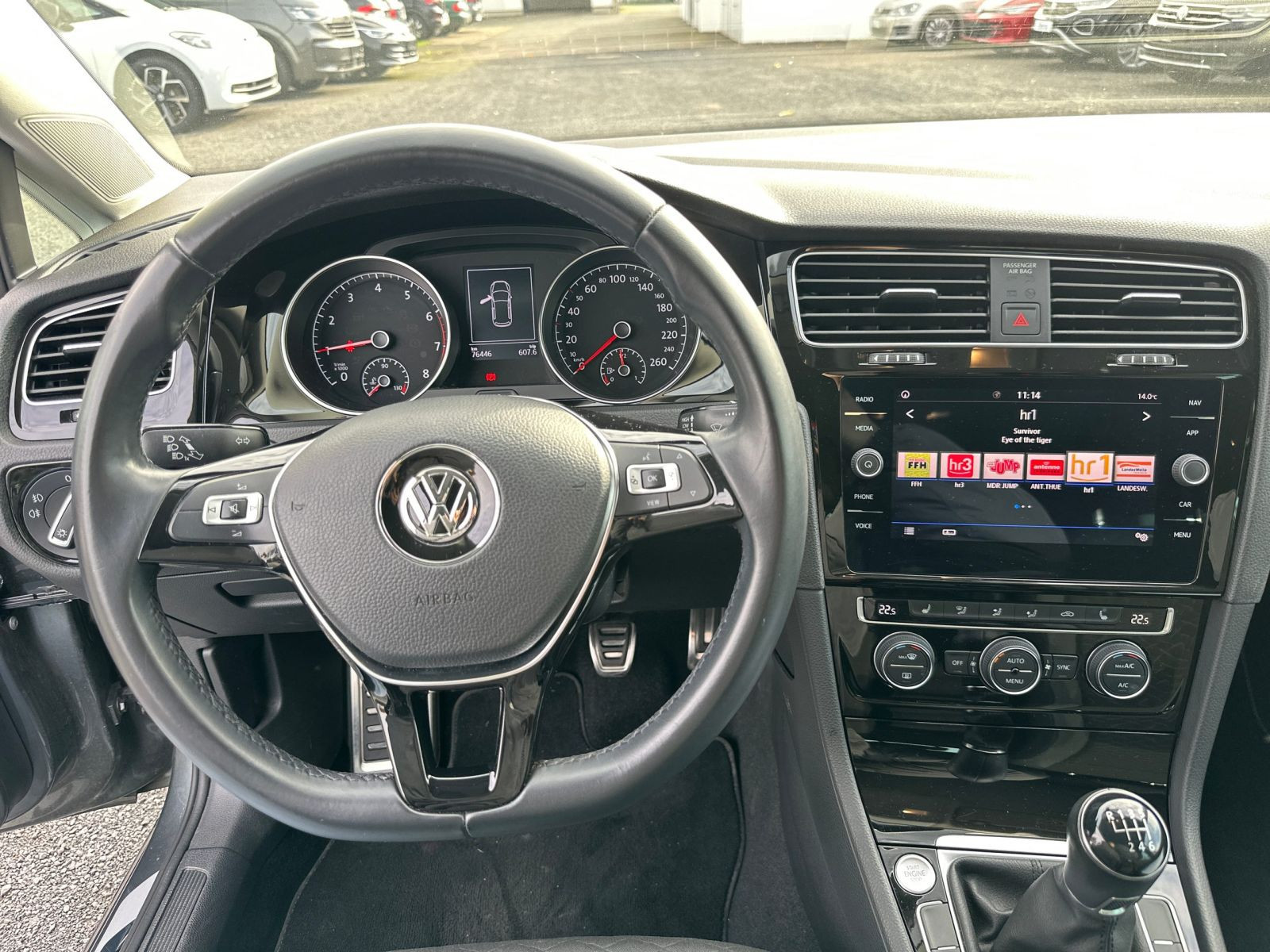 Volkswagen - Golf_6