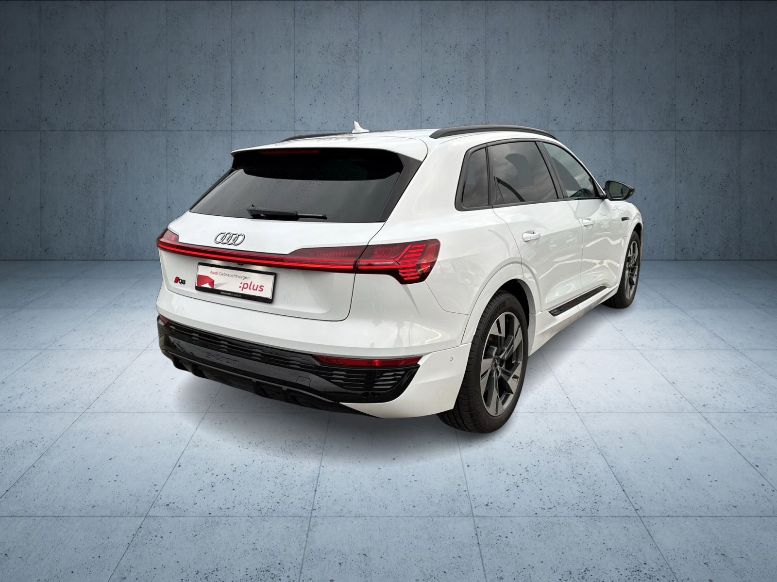 Audi - Q8 e-tron_28
