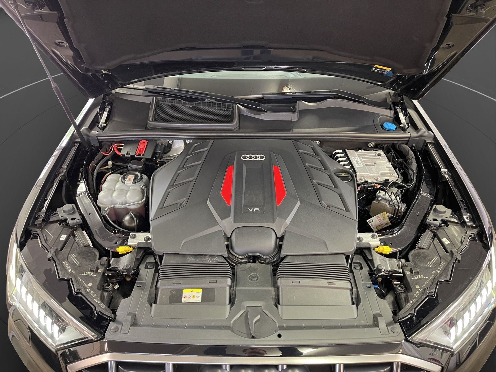 Audi - SQ7_23