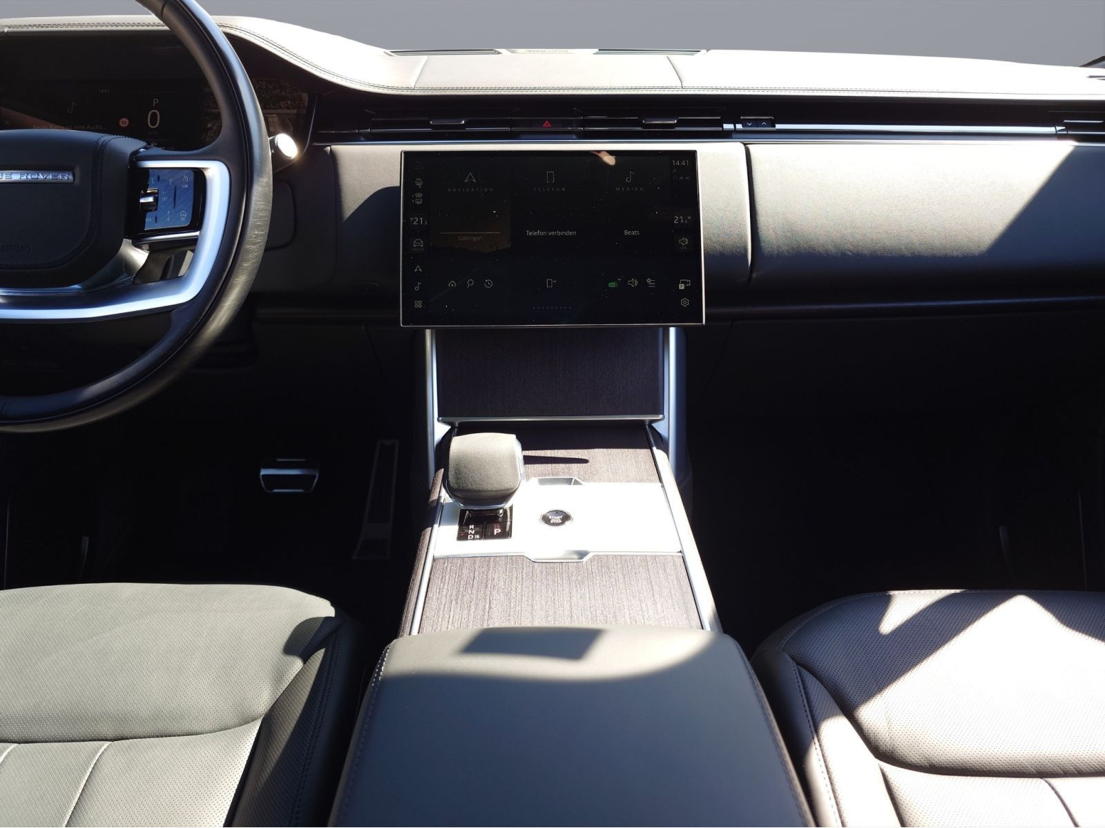 Land Rover - Range Rover_13