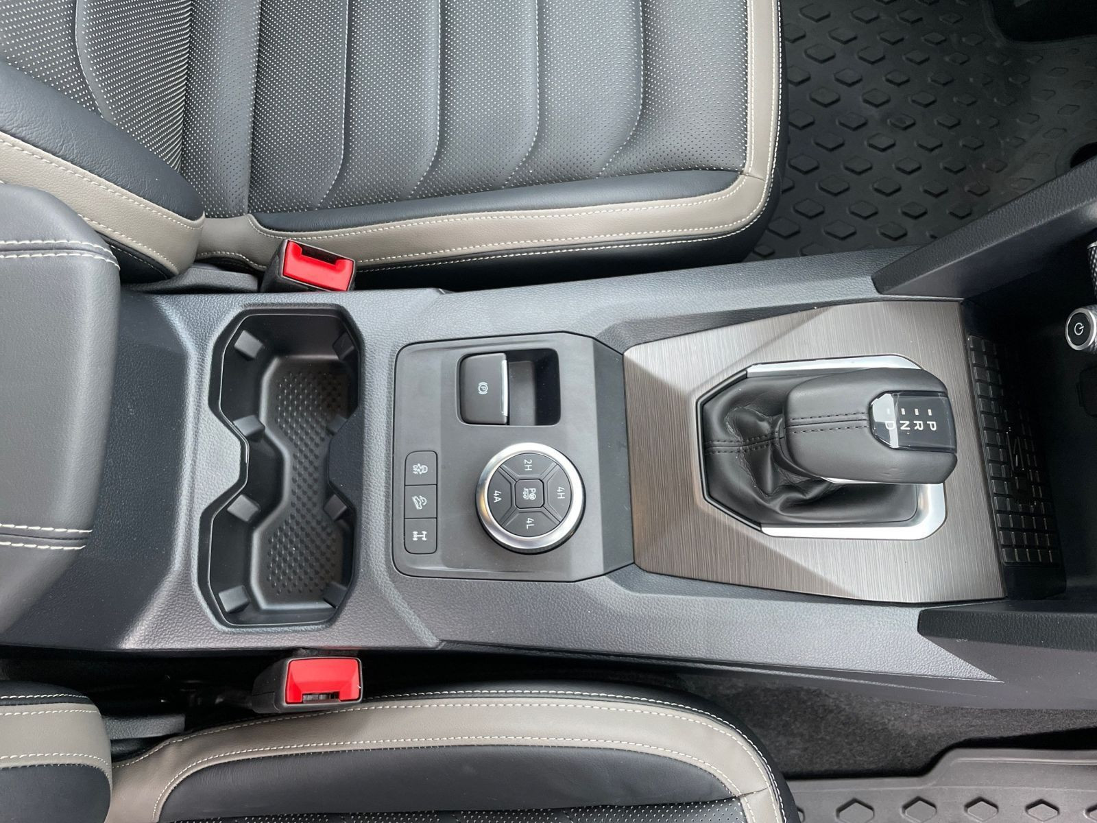 Volkswagen - Amarok_9