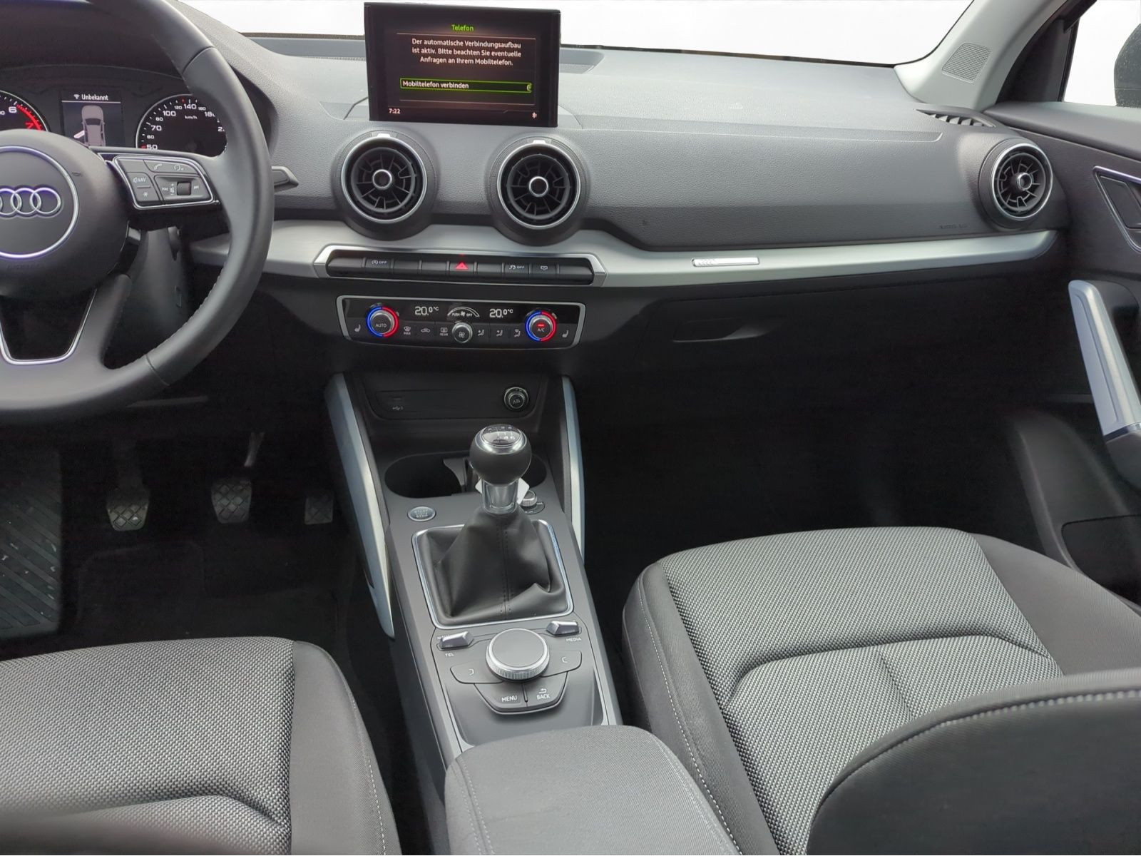 Audi - Q2_7