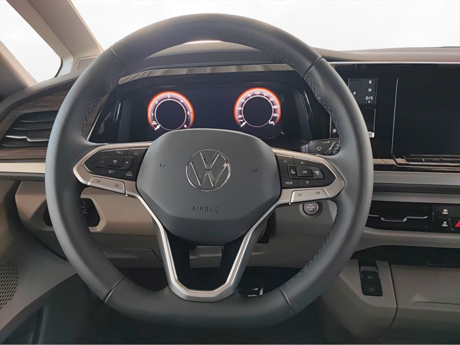 Volkswagen - Multivan_4