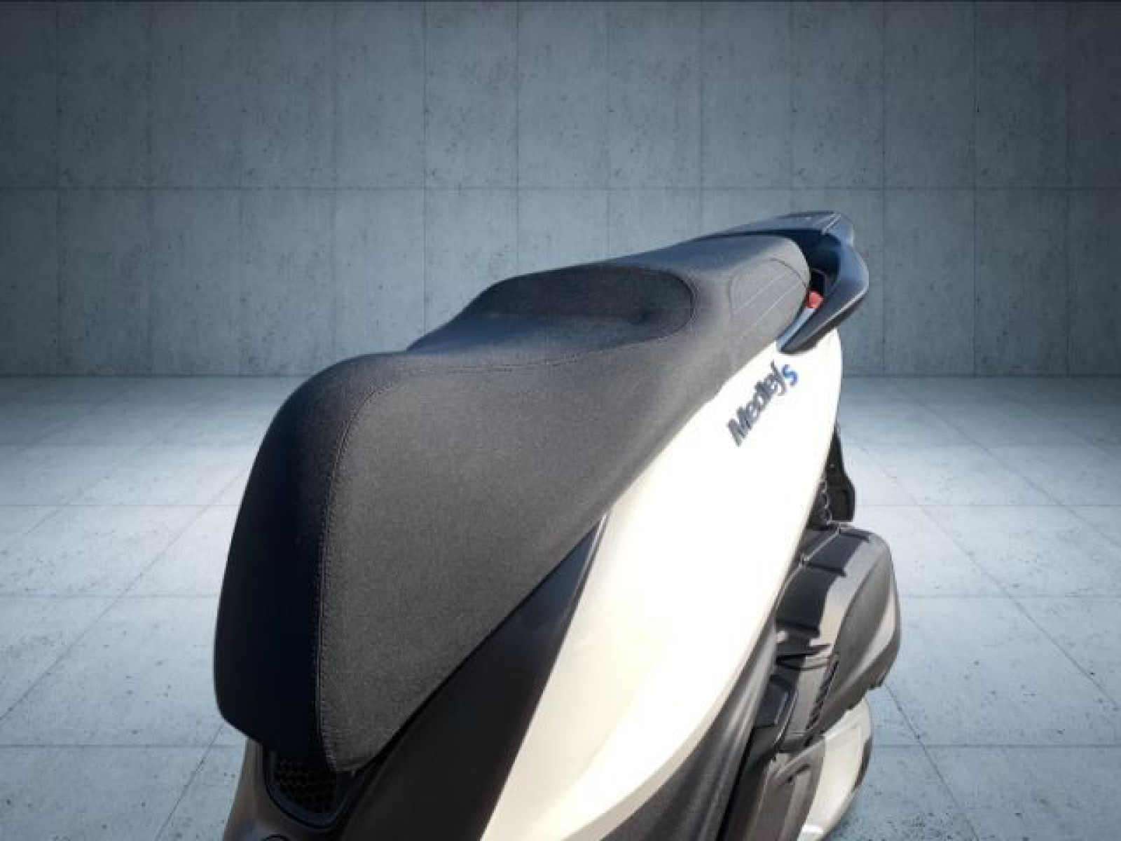 Piaggio - _12
