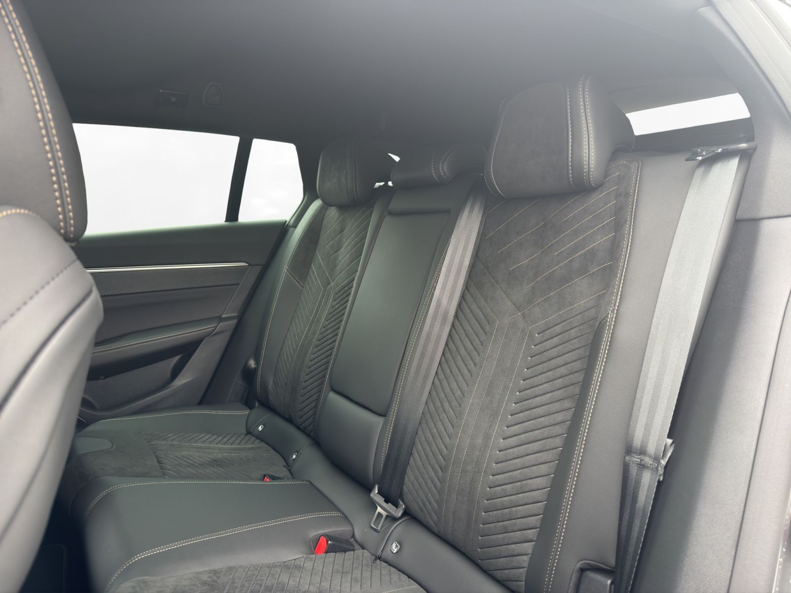 Peugeot - 508_12