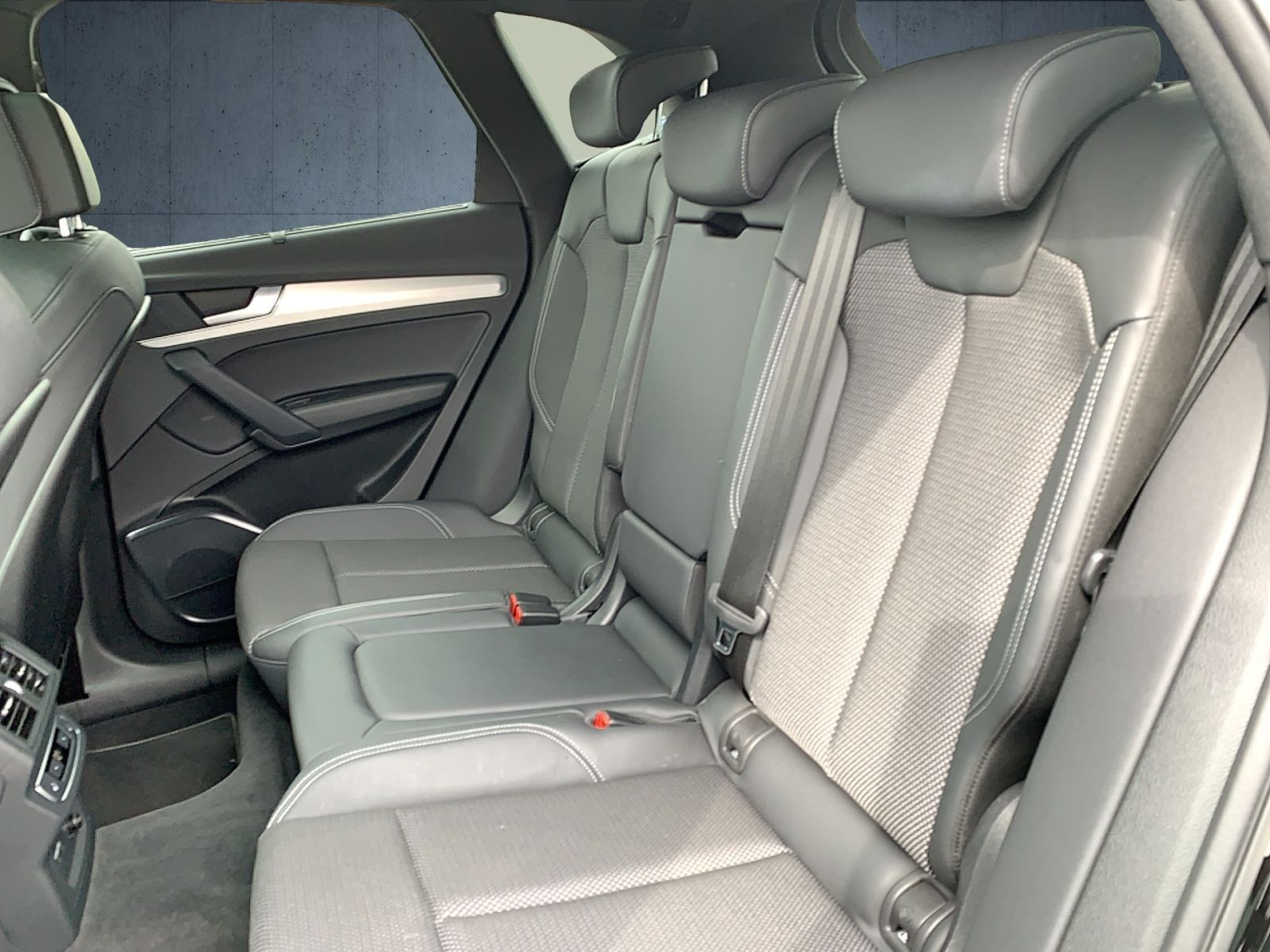 Audi - Q5_14