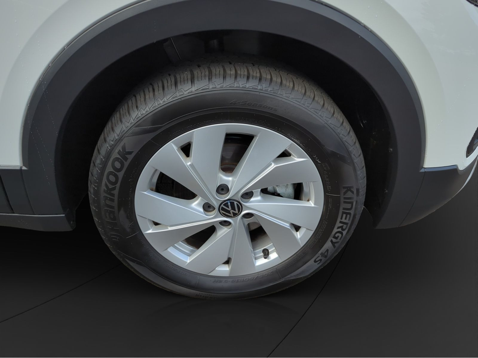Volkswagen - T-Cross_13