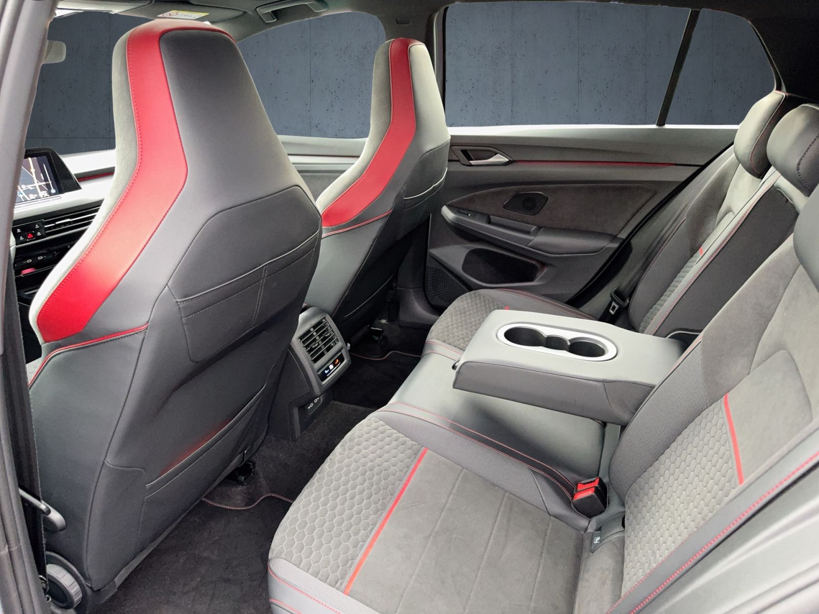 Volkswagen - Golf GTI_14