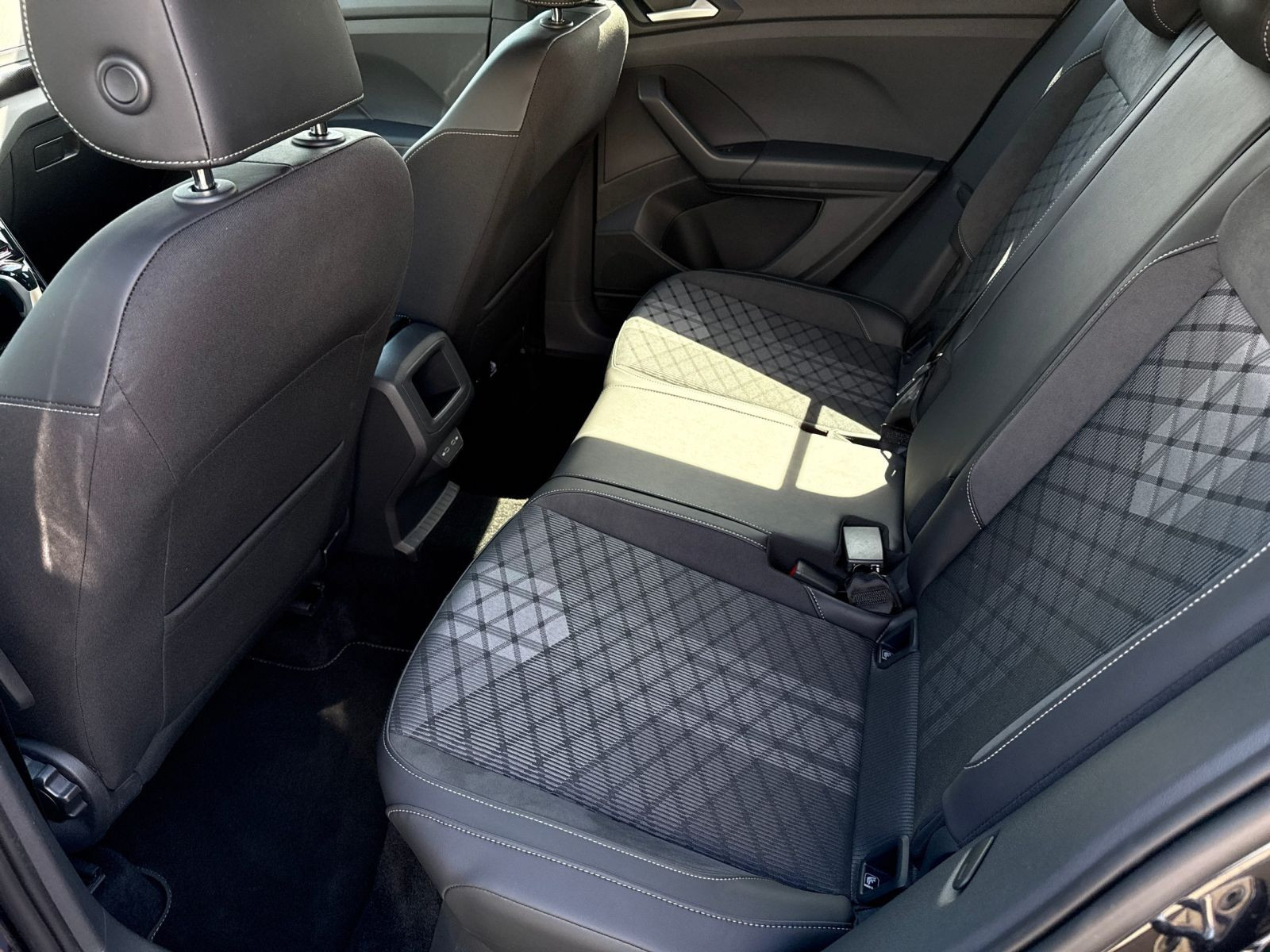Volkswagen - T-Cross_14