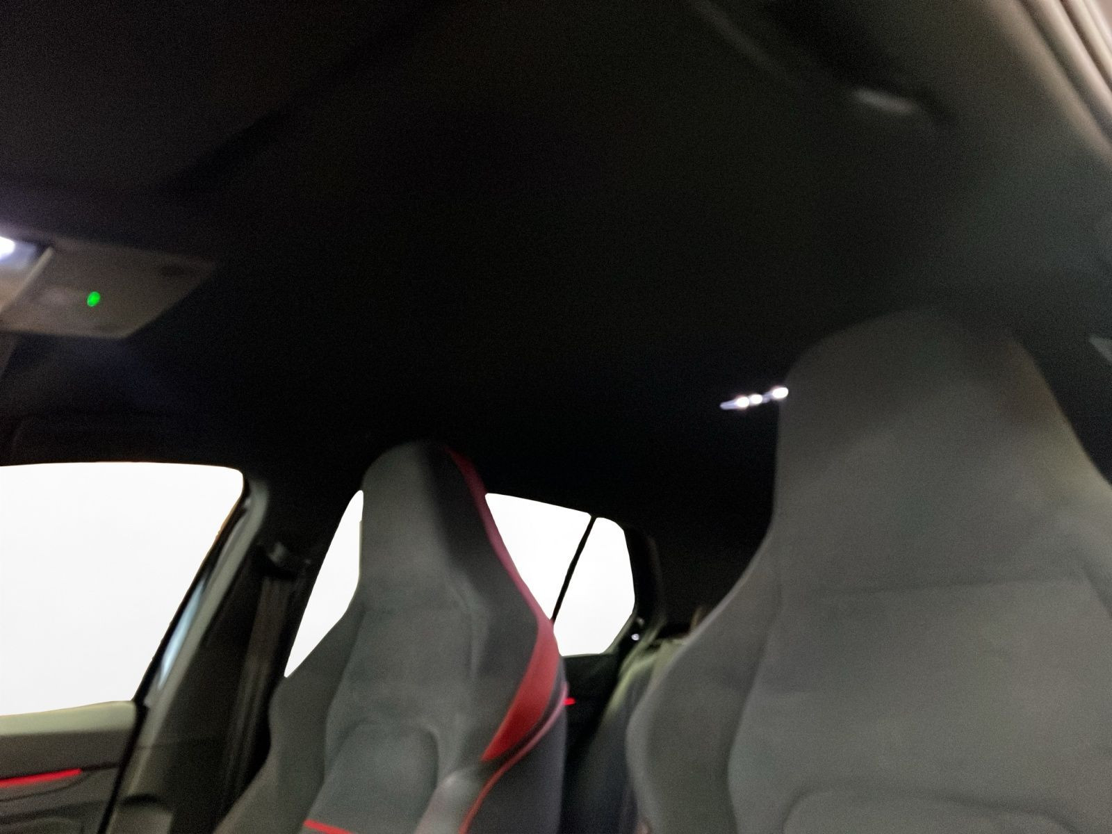 Volkswagen - Golf GTI_11