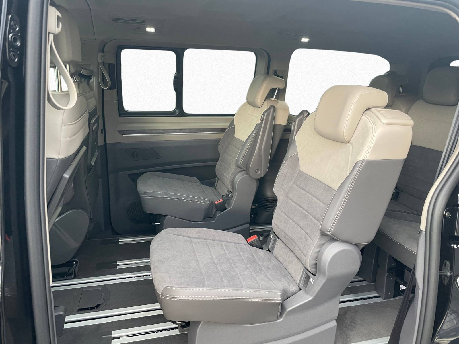 Volkswagen - Multivan_14