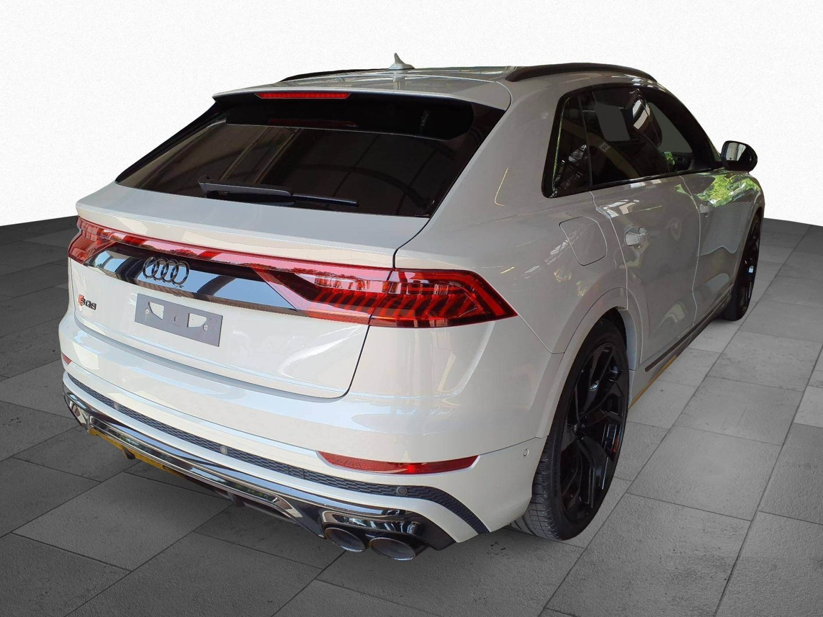 Audi - SQ8_2