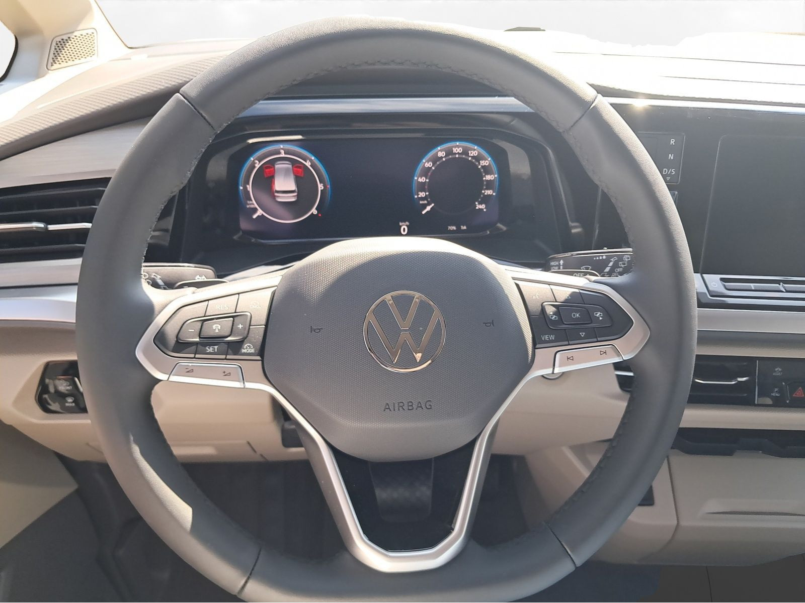 Volkswagen - Multivan_10